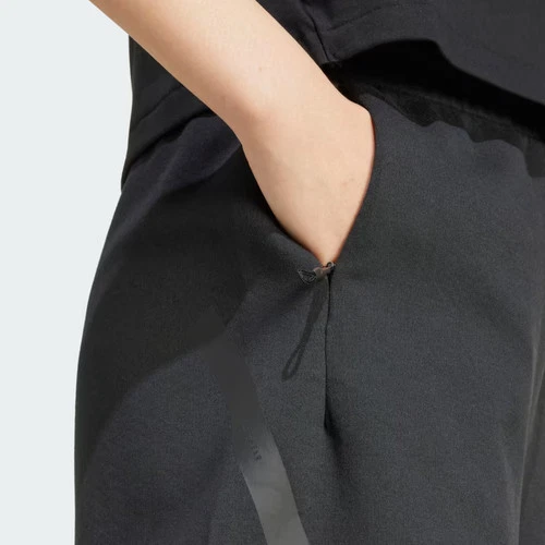 adidas Z.N.E. Pantalones cortos-