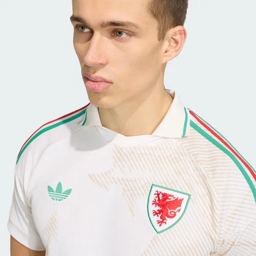 s-l500-3231.webp Camiseta Adidas Gales 26 Visitante-