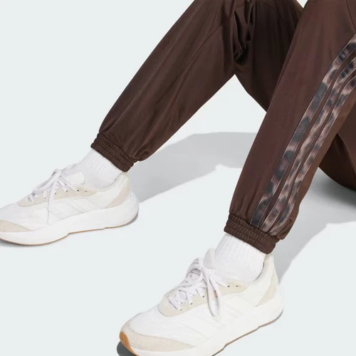 Tricot 3 Rayas Trackpants con Estampado Leopardo-