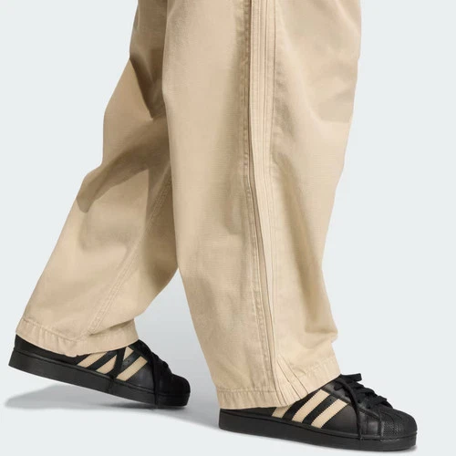 PANTALONES SUELTOS DE LONA ADIDAS MUJER-
