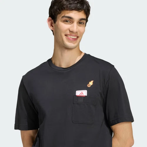 CAMISETA ADIDAS HOMBRE MINI BORDADA BALONCESTO GRÁFICO-