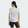 Camiseta deportiva Adidas Essentials para mujer 3 bandas con gráficos ligeros en movimiento-