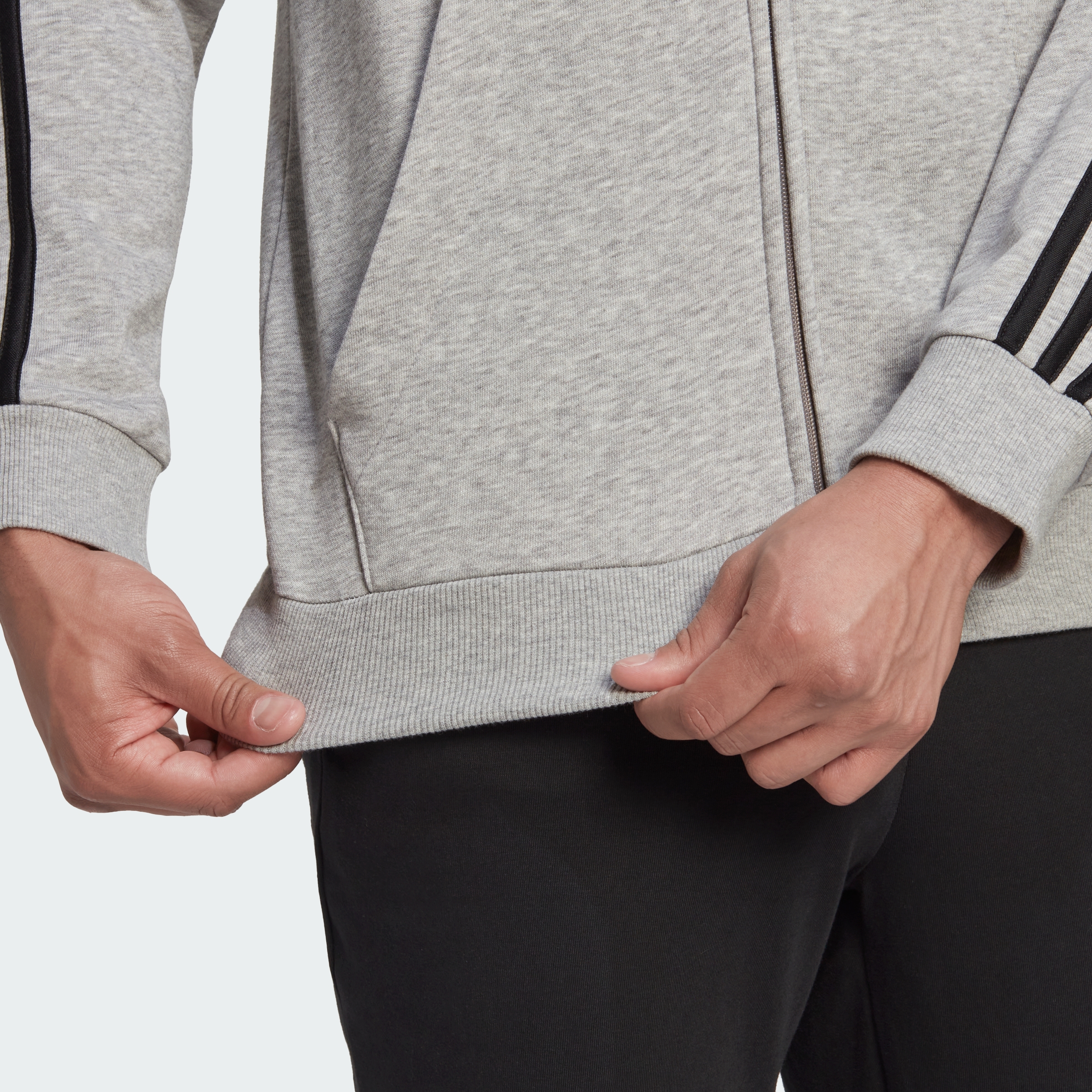 https://assets.adidas.com/images//bd10f1da61d84e63b8ebaeec00be824f_9366/GK9034_h3_standard.jpg