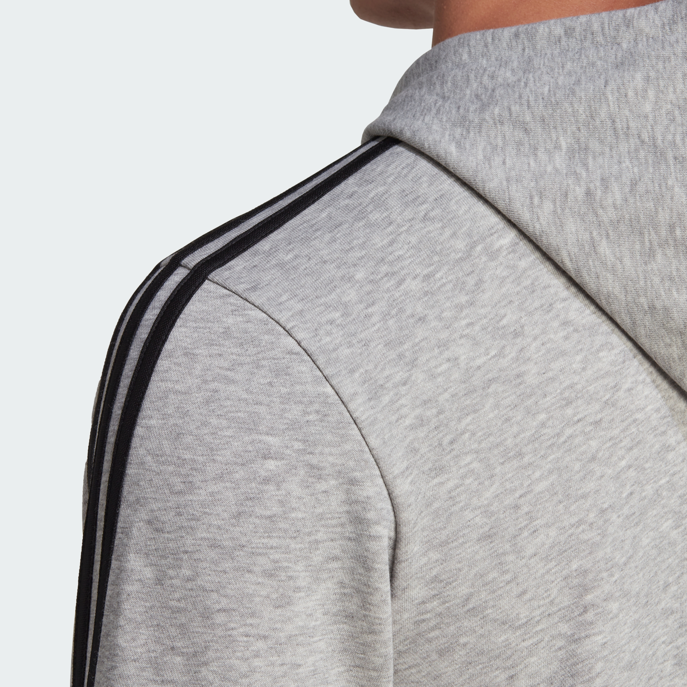 https://assets.adidas.com/images//b44b222c2bdd437983b1aeec00be8e8f_9366/GK9034_h4_standard.jpg