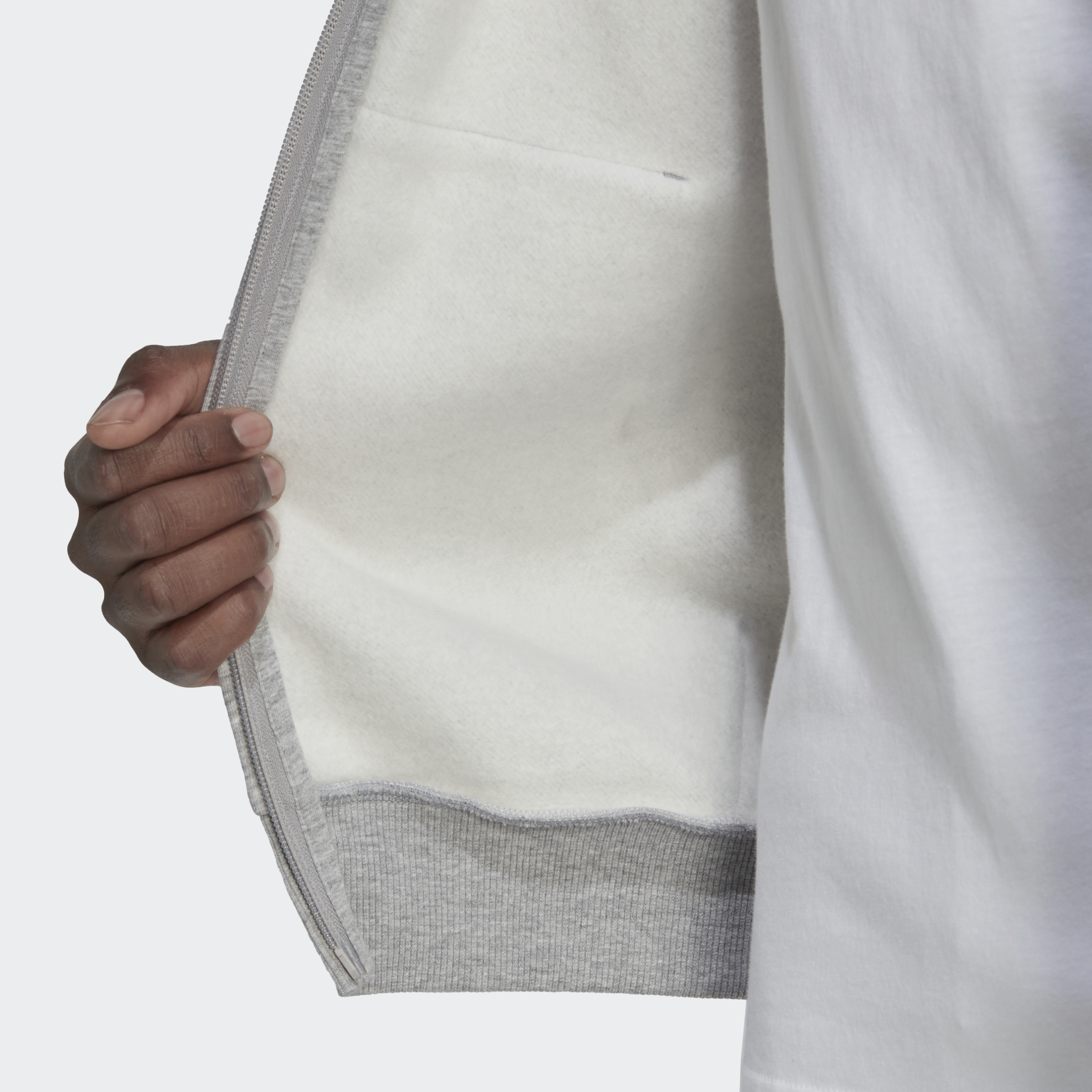 https://assets.adidas.com/images//430ecc66ef6f4874a1c3ae8200d29785_9366/HB0041_h4_standard.jpg