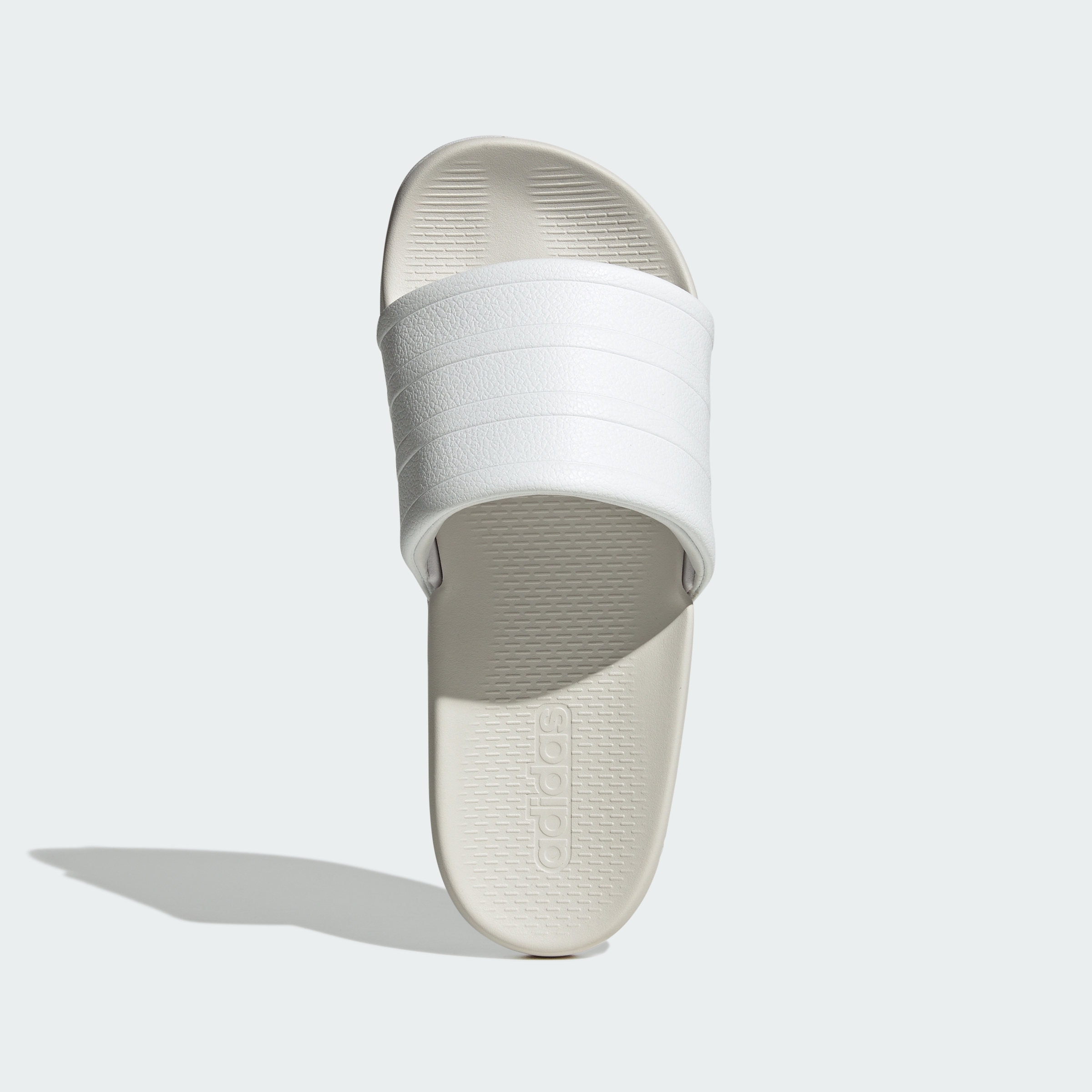 https://assets.adidas.com/images//82bf981f4e134b6abd13f112d4fc1786_9366/HQ2496_02_standard_hover.jpg