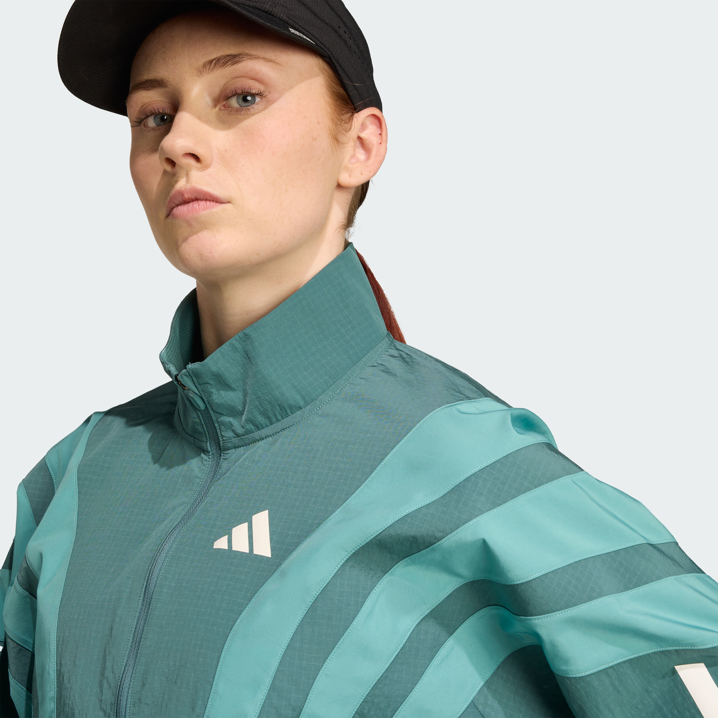 https://assets.adidas.com/images//34f733392f764fdab042d543727e2353_9366/HZ3694_41_detail.jpg