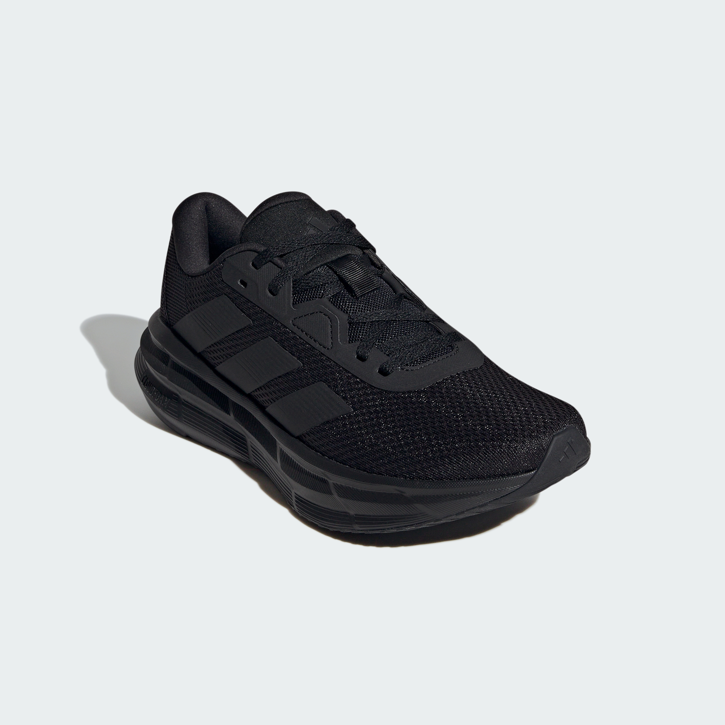 https://assets.adidas.com/images//c59f8b3f0333422d981f364826047514_9366/ID8764_04_standard.jpg