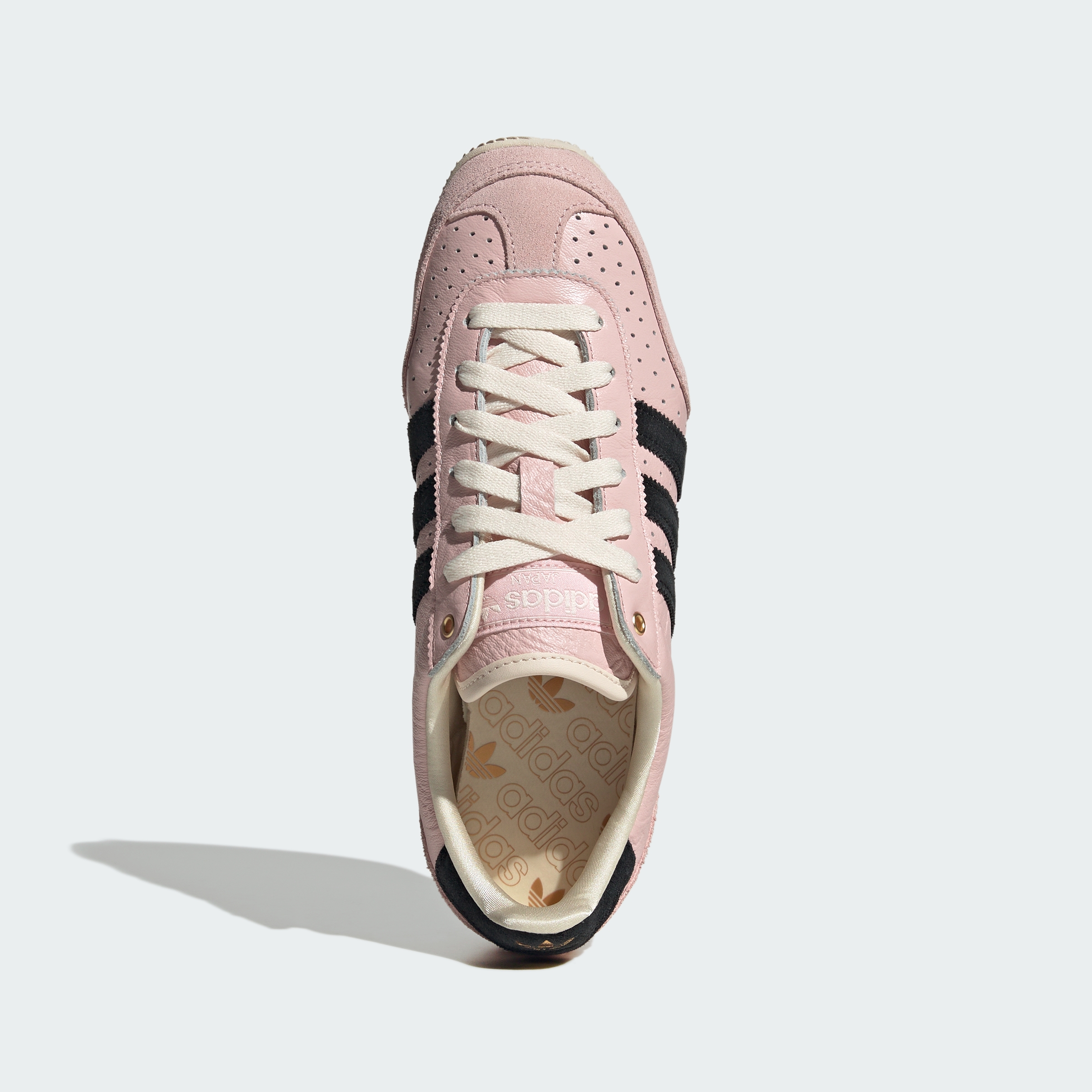 https://assets.adidas.com/images//a3224228e5034fd7987f66f96b563f6a_9366/IH1620_02_standard_hover.jpg