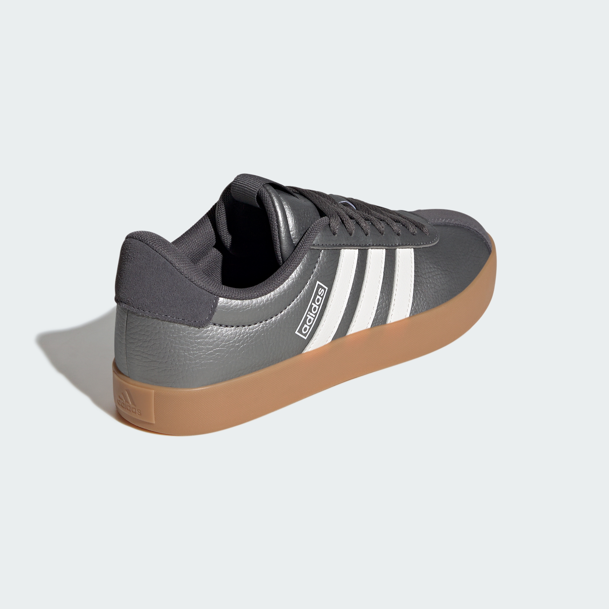 https://assets.adidas.com/images//76624bb386b84ce8a239c2322e611b56_9366/IH4023_05_standard.jpg