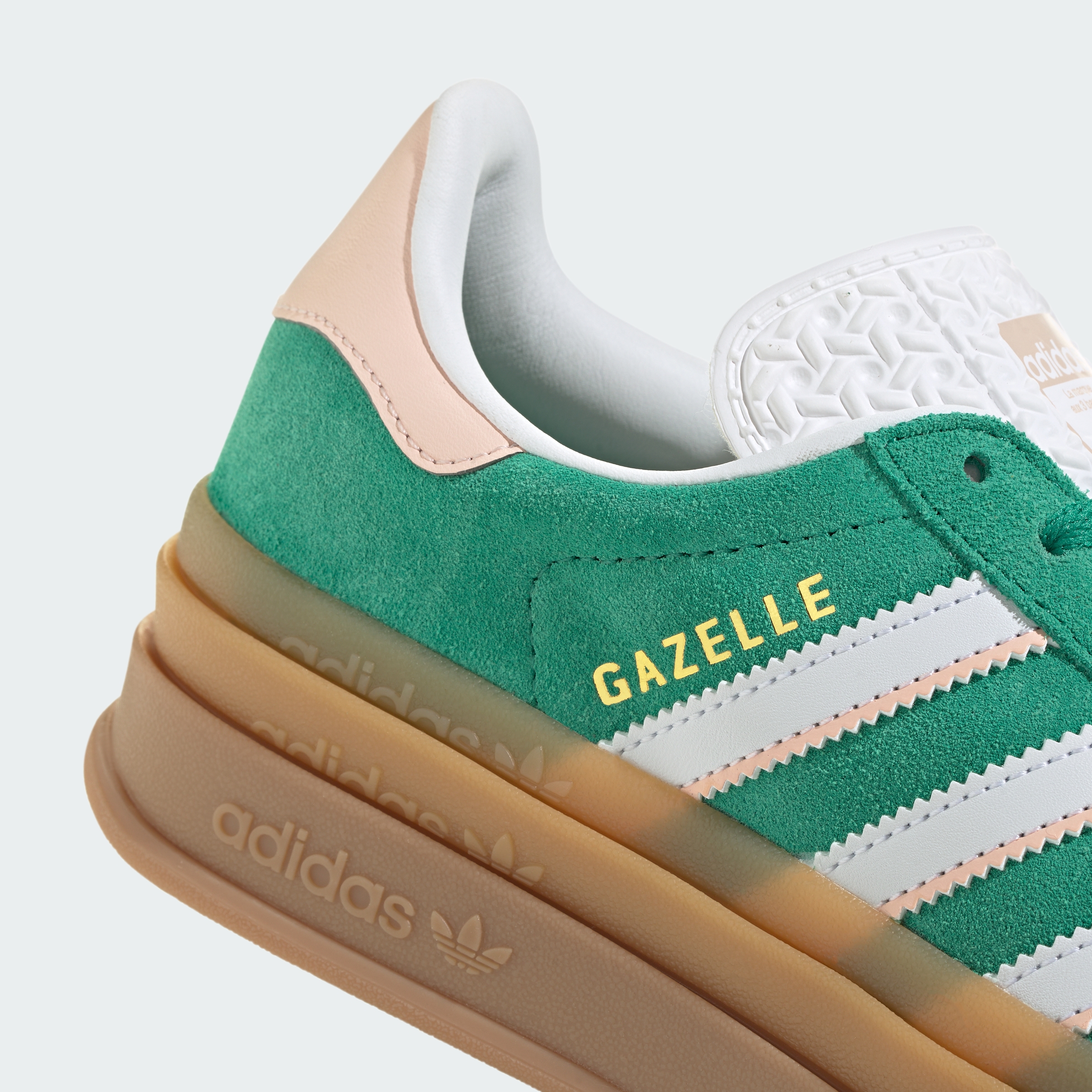 https://assets.adidas.com/images//b9f1d6867f8549e8a959510df8901793_9366/IH6455_41_detail.jpg