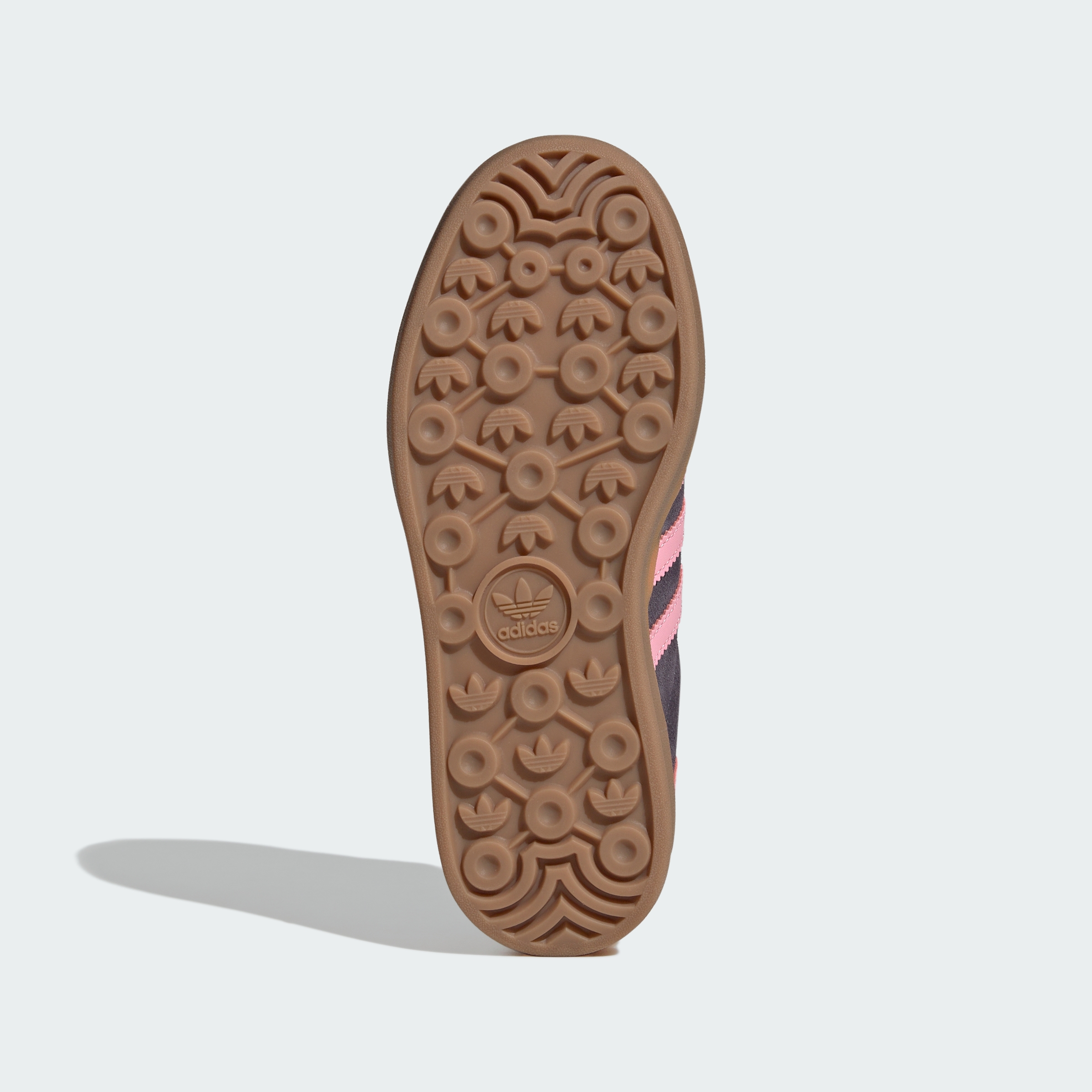https://assets.adidas.com/images//9c98b1ec80a04514a2b7f3a7bc0f36f1_9366/IH6459_03_standard.jpg