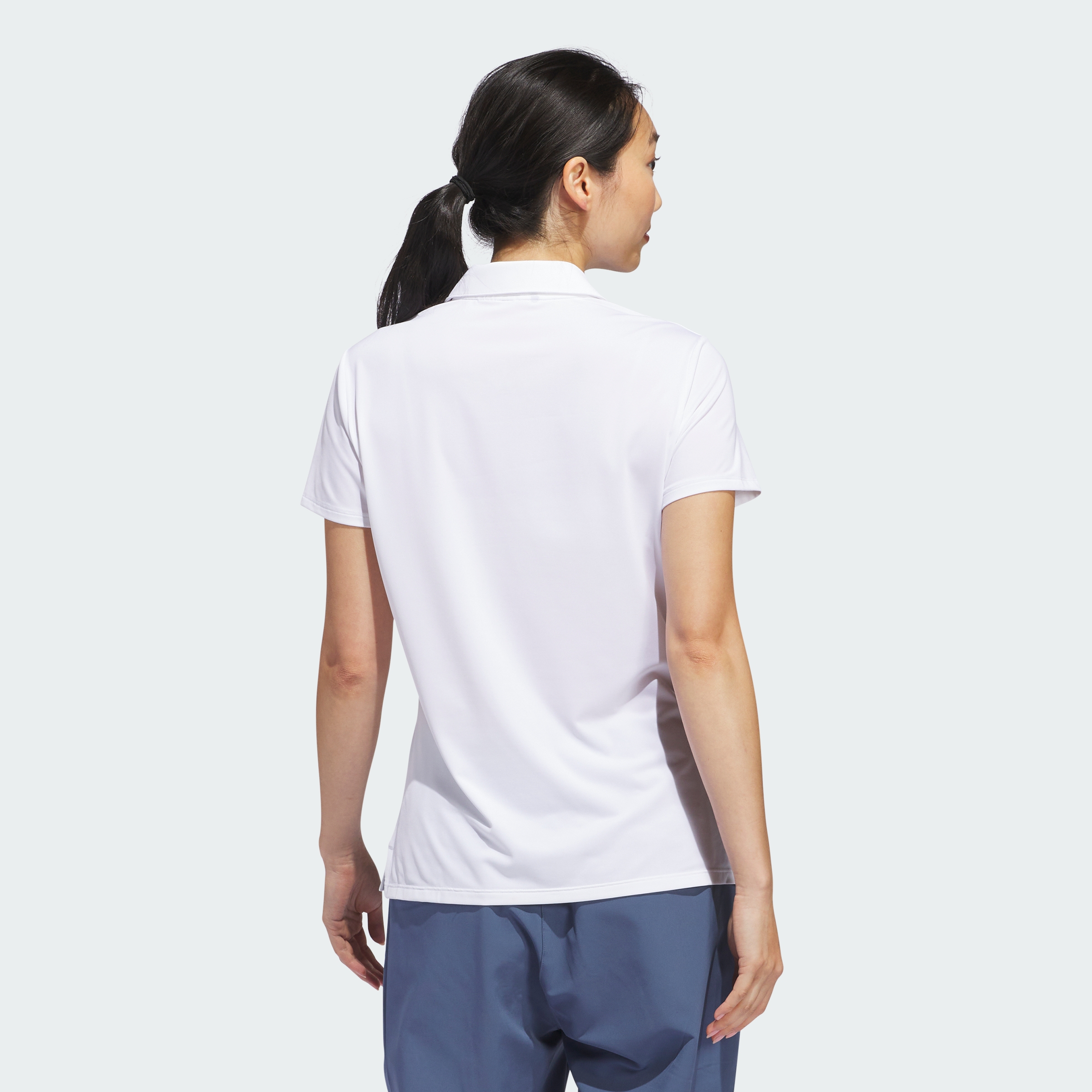 https://assets.adidas.com/images//518b831691744a2d9c13c88b9233b631_9366/IP4216_23_hover_model.jpg