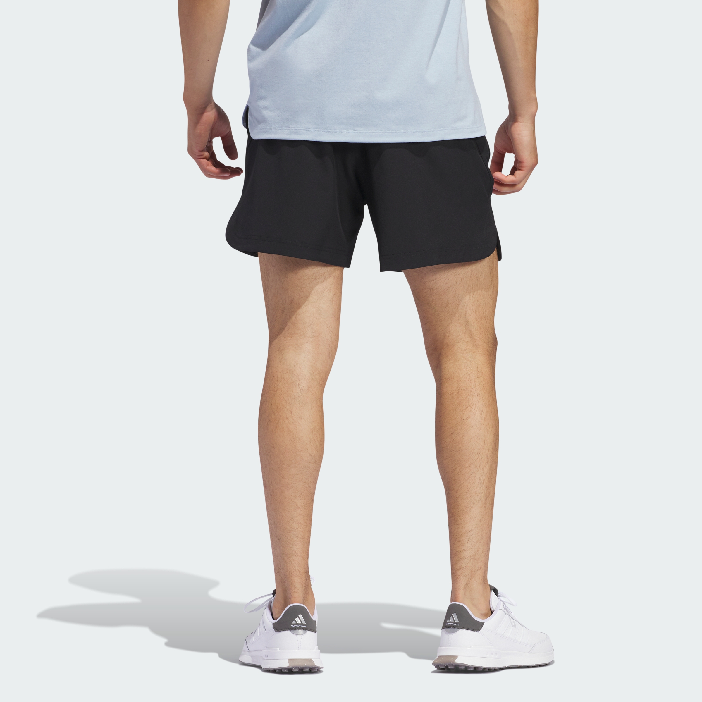 https://assets.adidas.com/images//8a6bbbbd67164e1aaaa27a9b1b17bc8d_9366/IT1097_23_hover_model.jpg