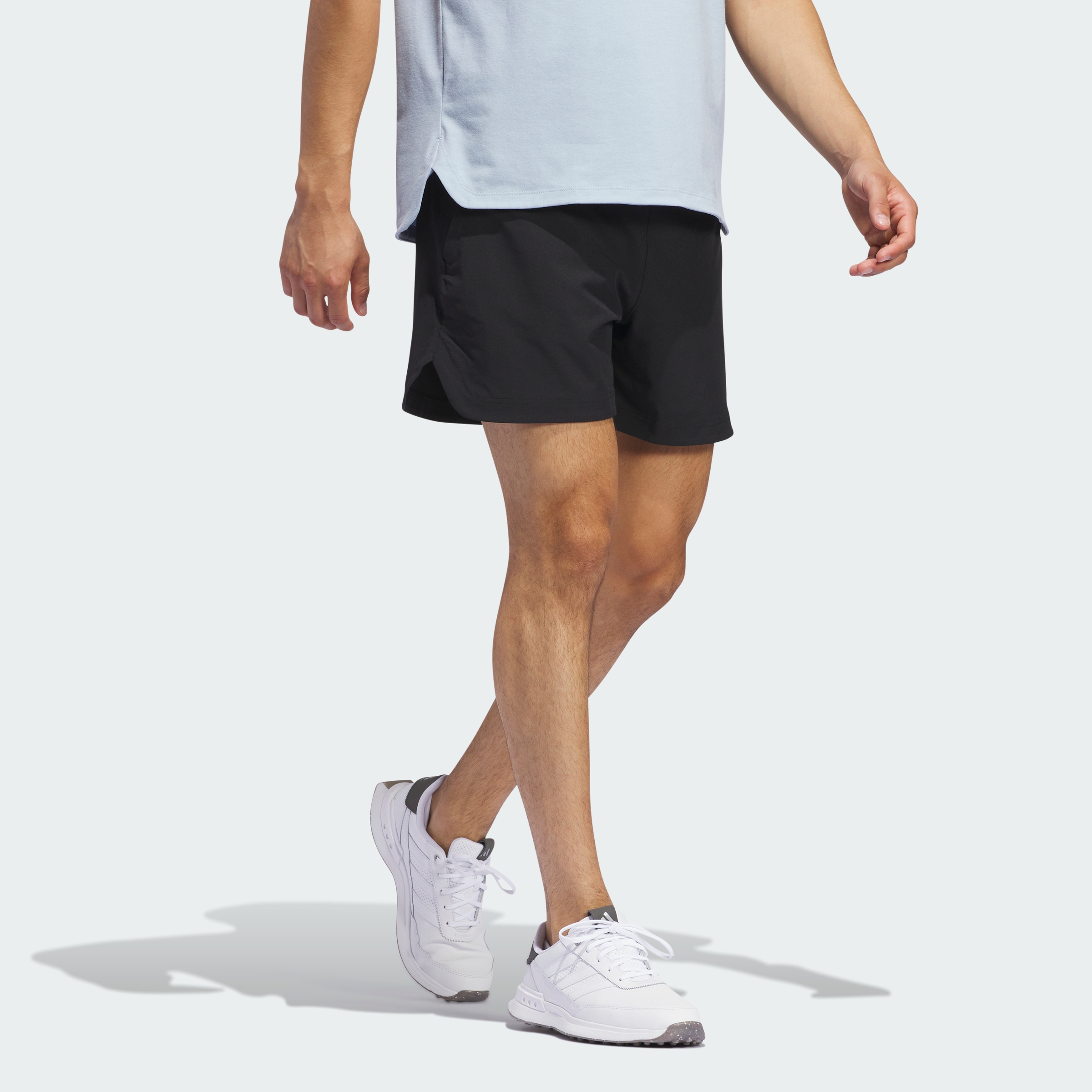 https://assets.adidas.com/images//822f7f56a14c4070a3237d416c4fee29_9366/IT1097_25_model.jpg
