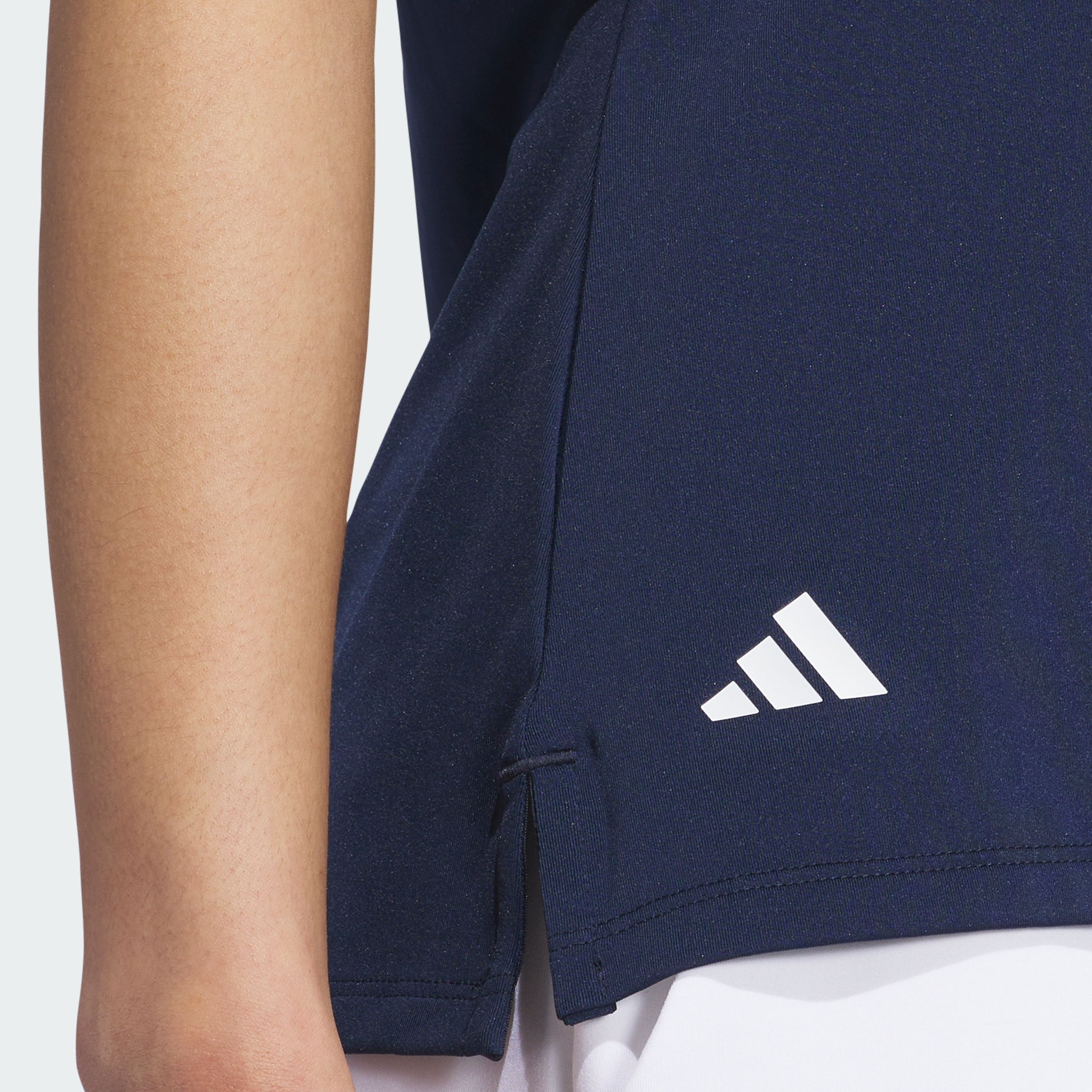 https://assets.adidas.com/images//289dd20c97df468abb6b378dca29aff5_9366/IY5340_41_detail.jpg