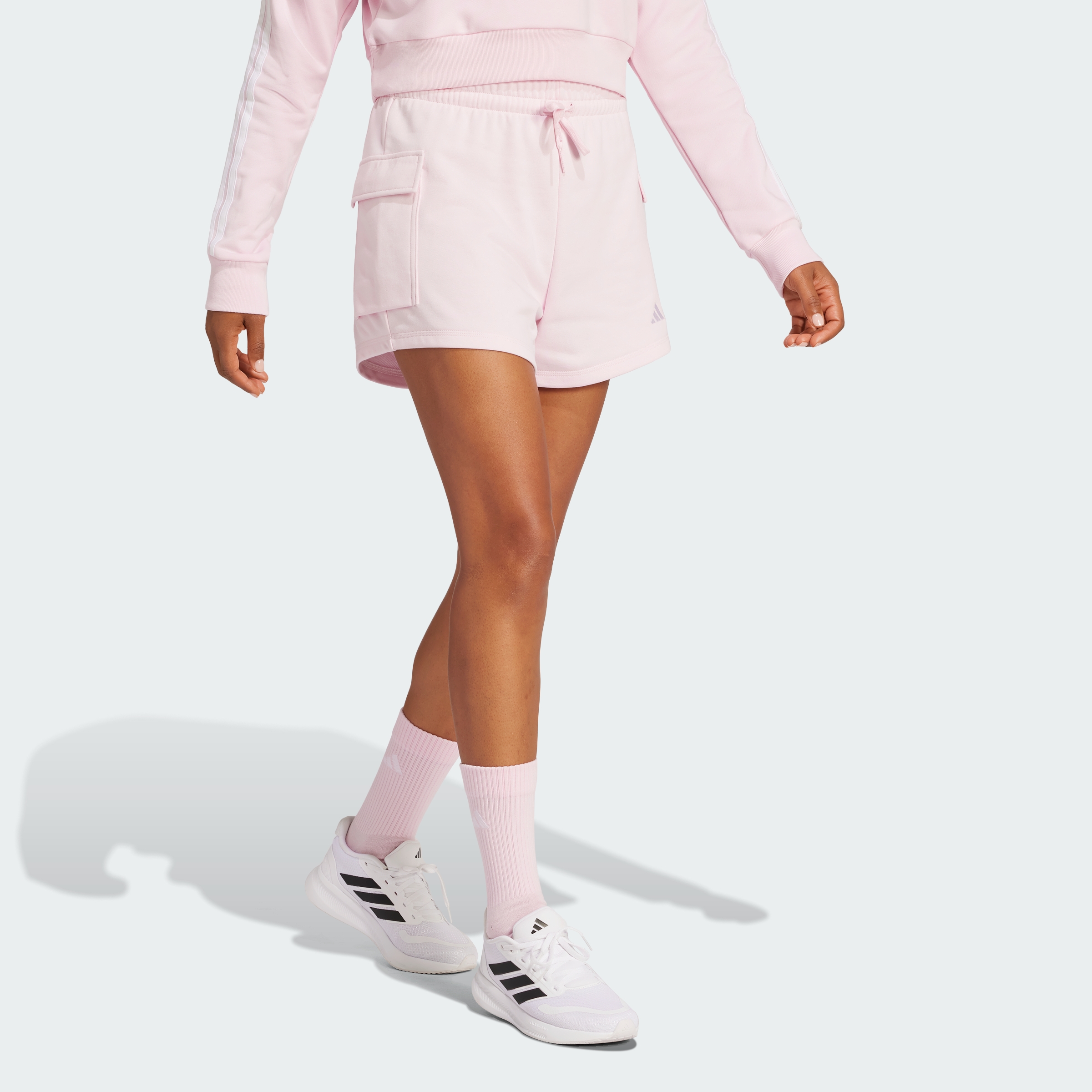 https://assets.adidas.com/images//b18f89acf46943a48488189969f31db1_9366/JC5936_25_model.jpg