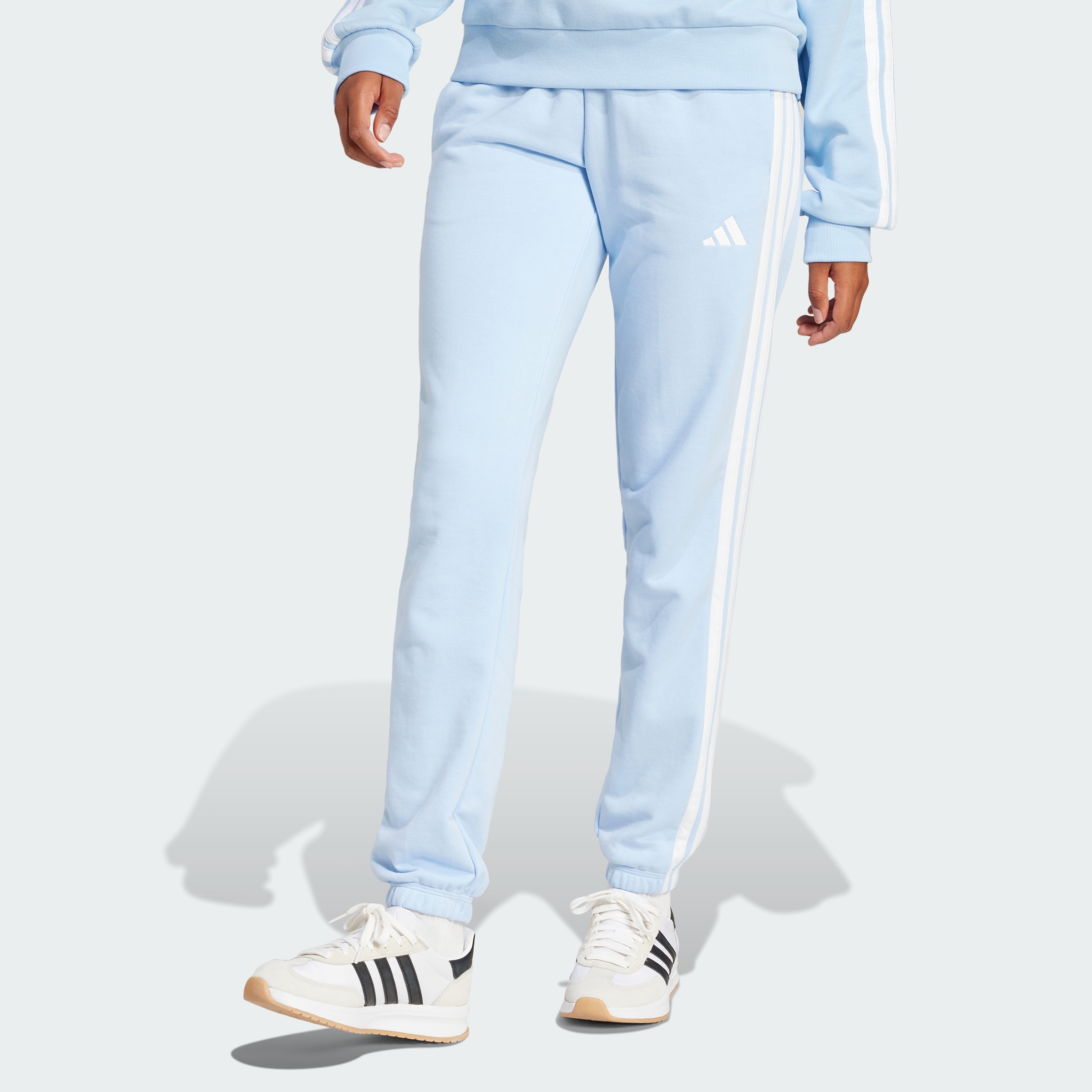 https://assets.adidas.com/images/cd256d16e66e43e79928429f1c02c799_9366/JD5300_000_plp_model.jpgJD5300_000_plp_model.jpg