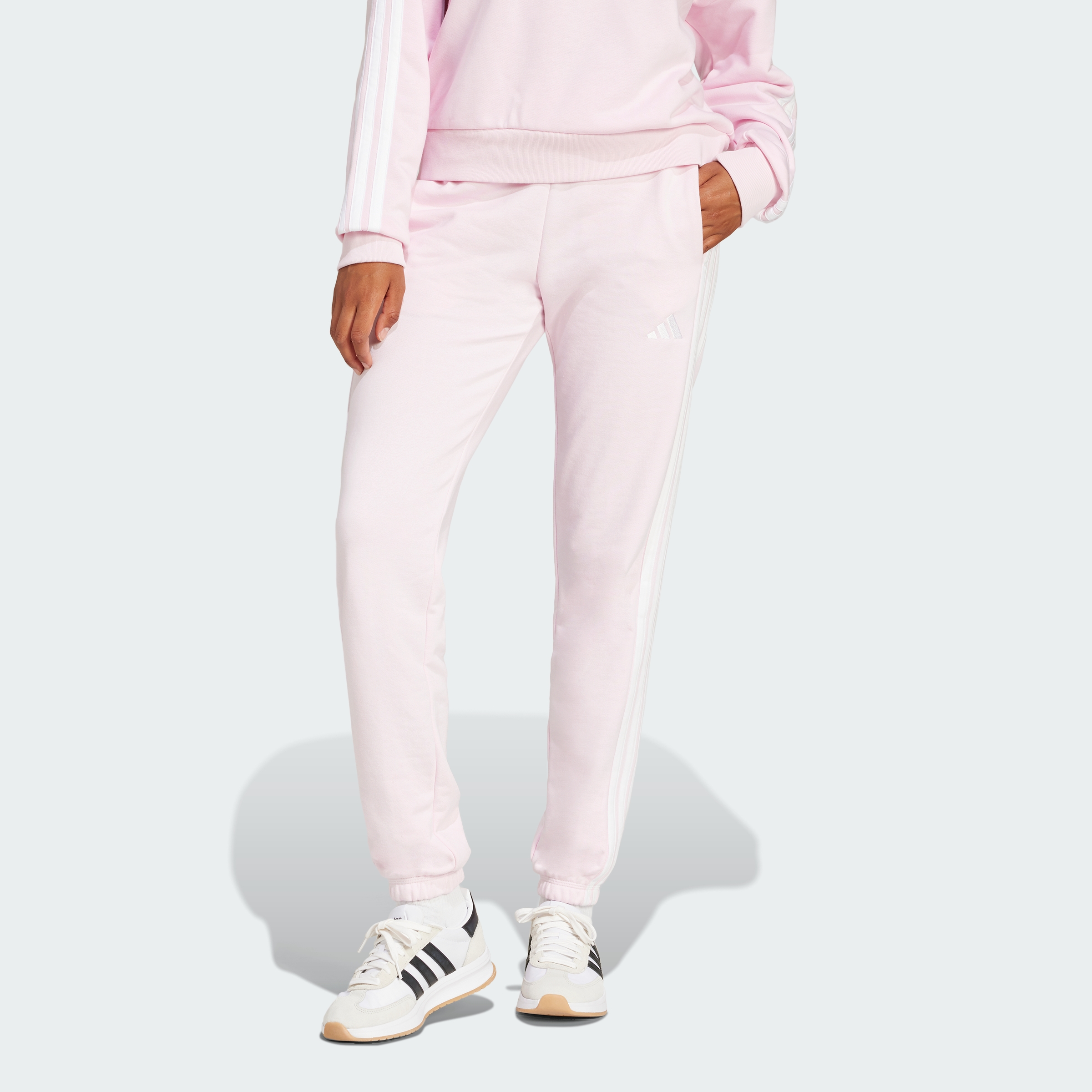 https://assets.adidas.com/images/025459113c684756bafe1becc70d3e18_9366/JD5308_000_plp_model.jpgJD5308_000_plp_model.jpg