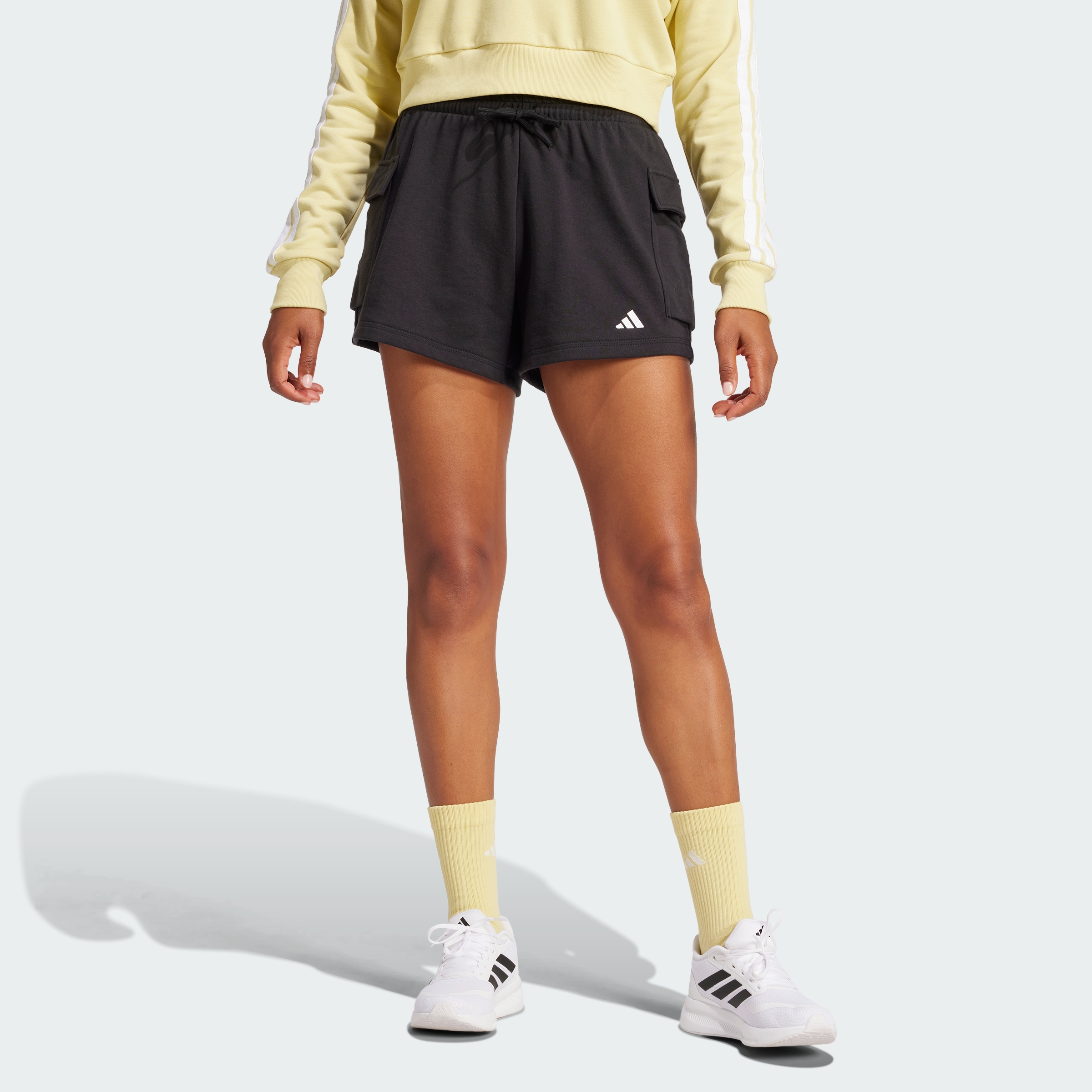 https://assets.adidas.com/images/2583f7b9254146daba804a0a8546ae13_9366/JD9944_000_plp_model.jpgJD9944_000_plp_model.jpg