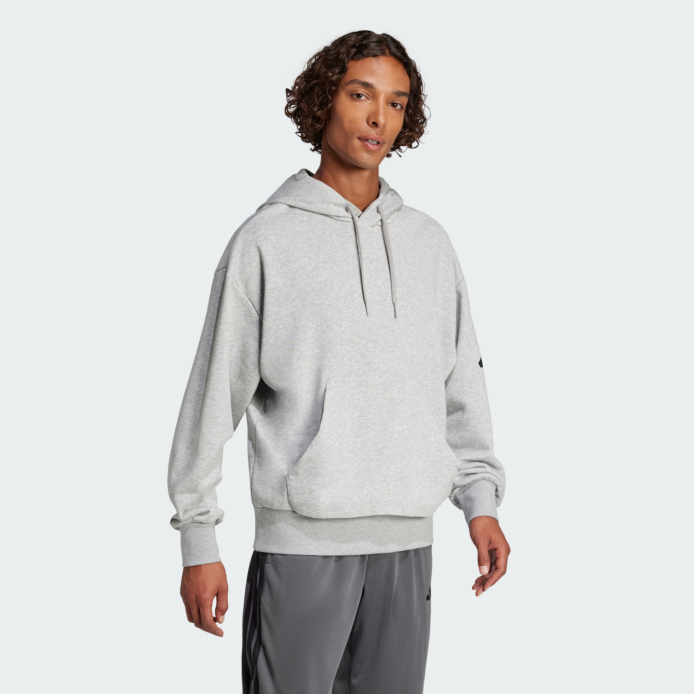 https://assets.adidas.com/images//4c1395cc6f9b49a0b754039371bef324_9366/JF3591_25_model.jpg