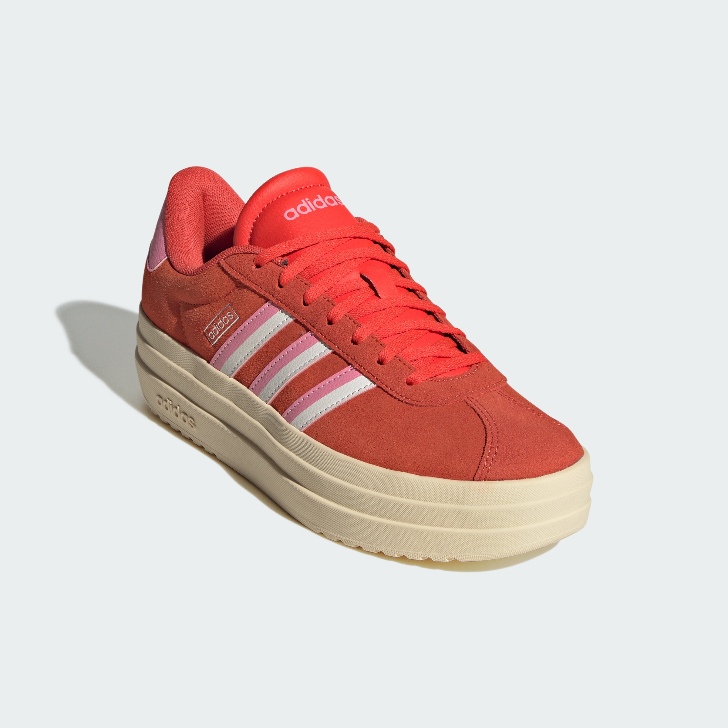 https://assets.adidas.com/images//79fba16e6bd848b8b44f8f3fad28690a_9366/JI1786_04_standard.jpg
