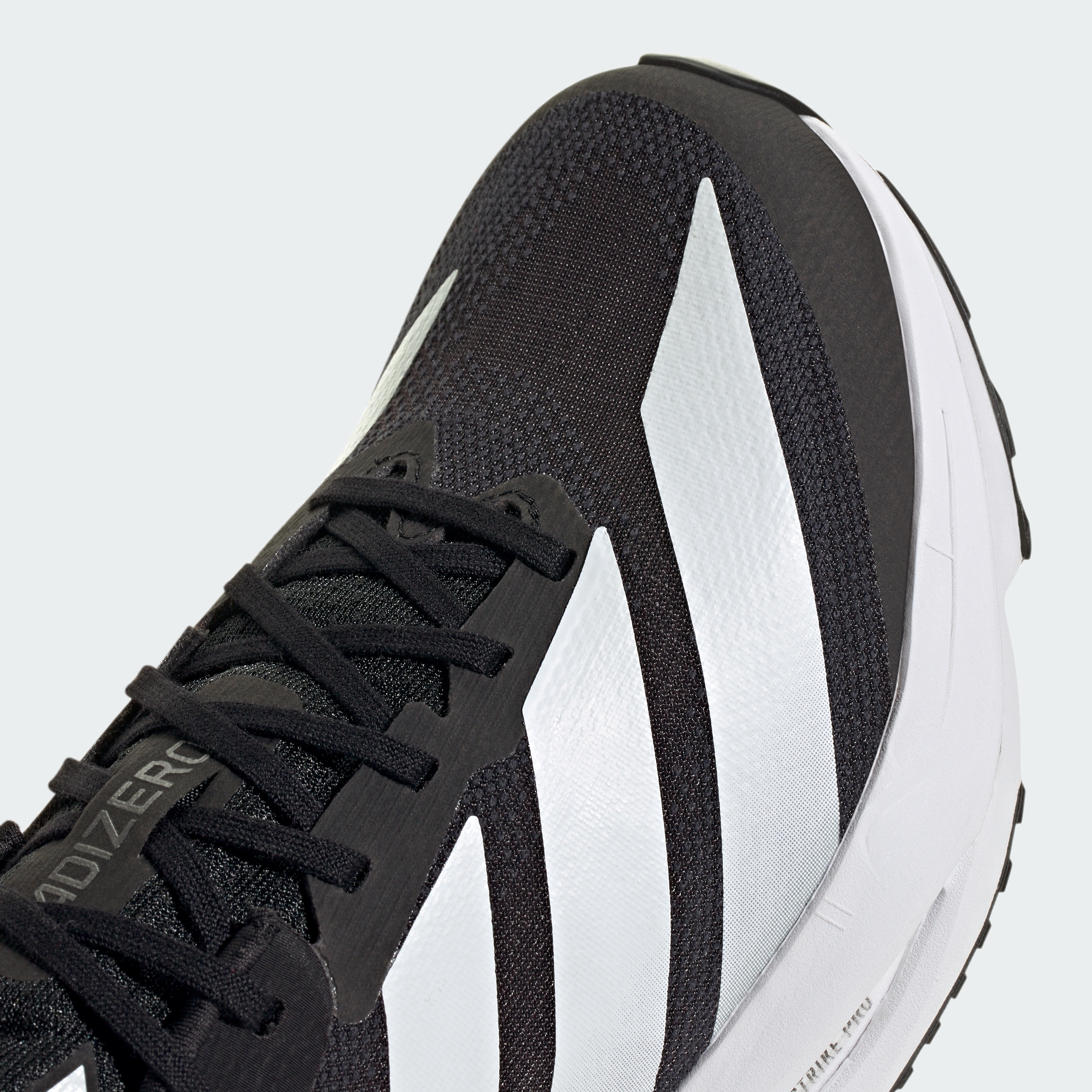 https://assets.adidas.com/images//b77bc69844f44be399195fc6cdfaf094_9366/JI2994_41_detail.jpg