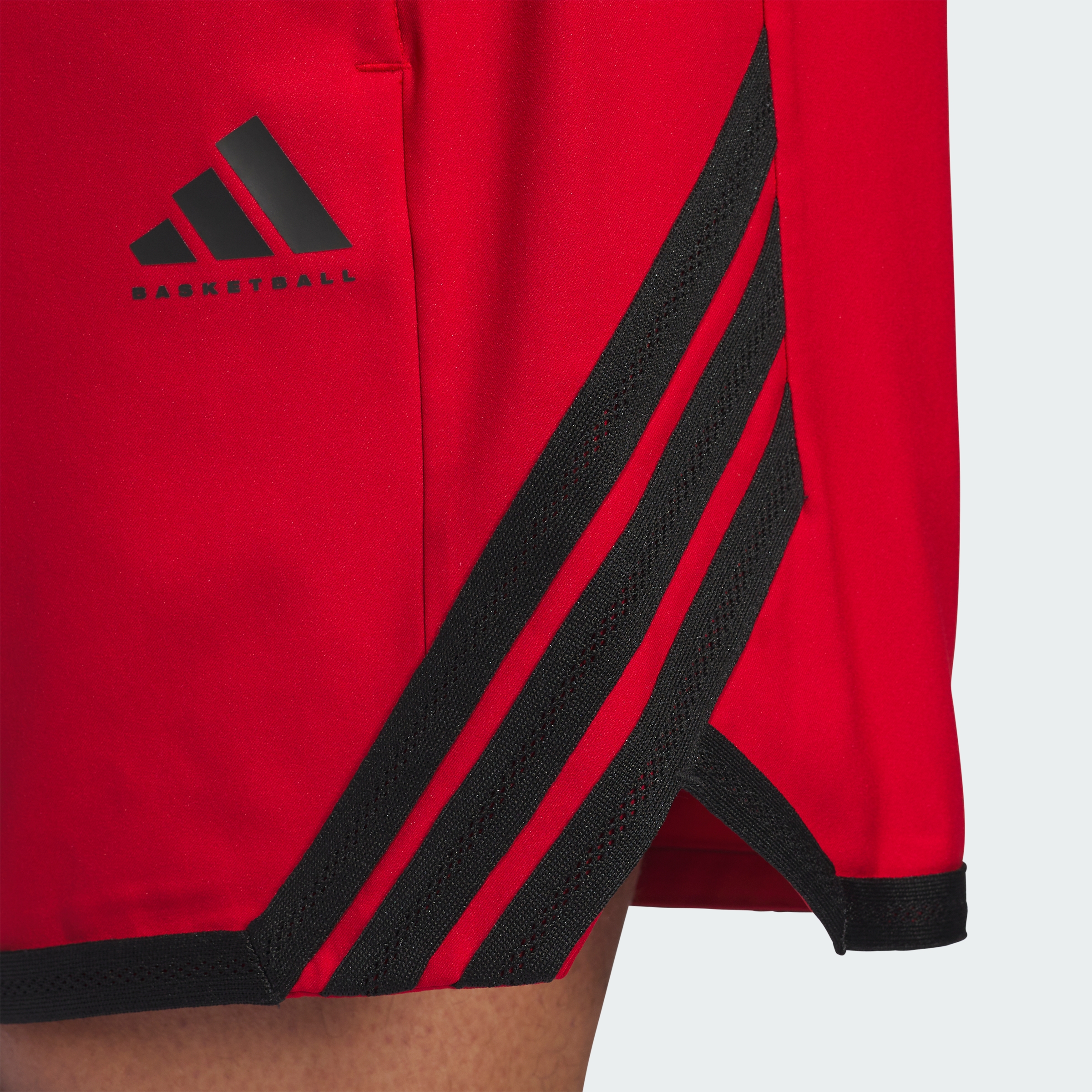 https://assets.adidas.com/images//2c8e4b8cd2554d7e967afe81391579dc_9366/JN0321_41_detail.jpg