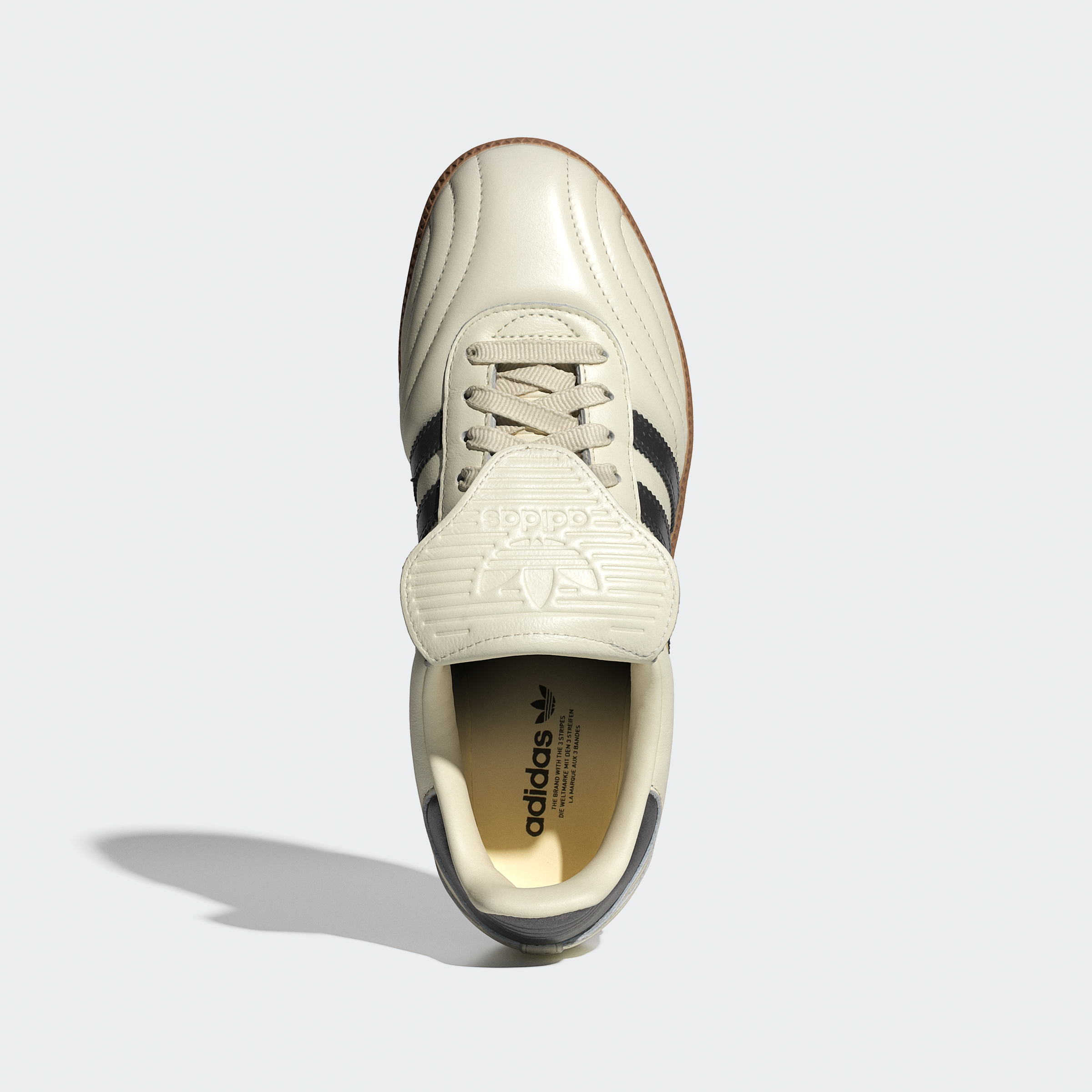 https://assets.adidas.com/images//91b39821966e429881742b3a9ace7f71_9366/JP6143_02_standard.jpg