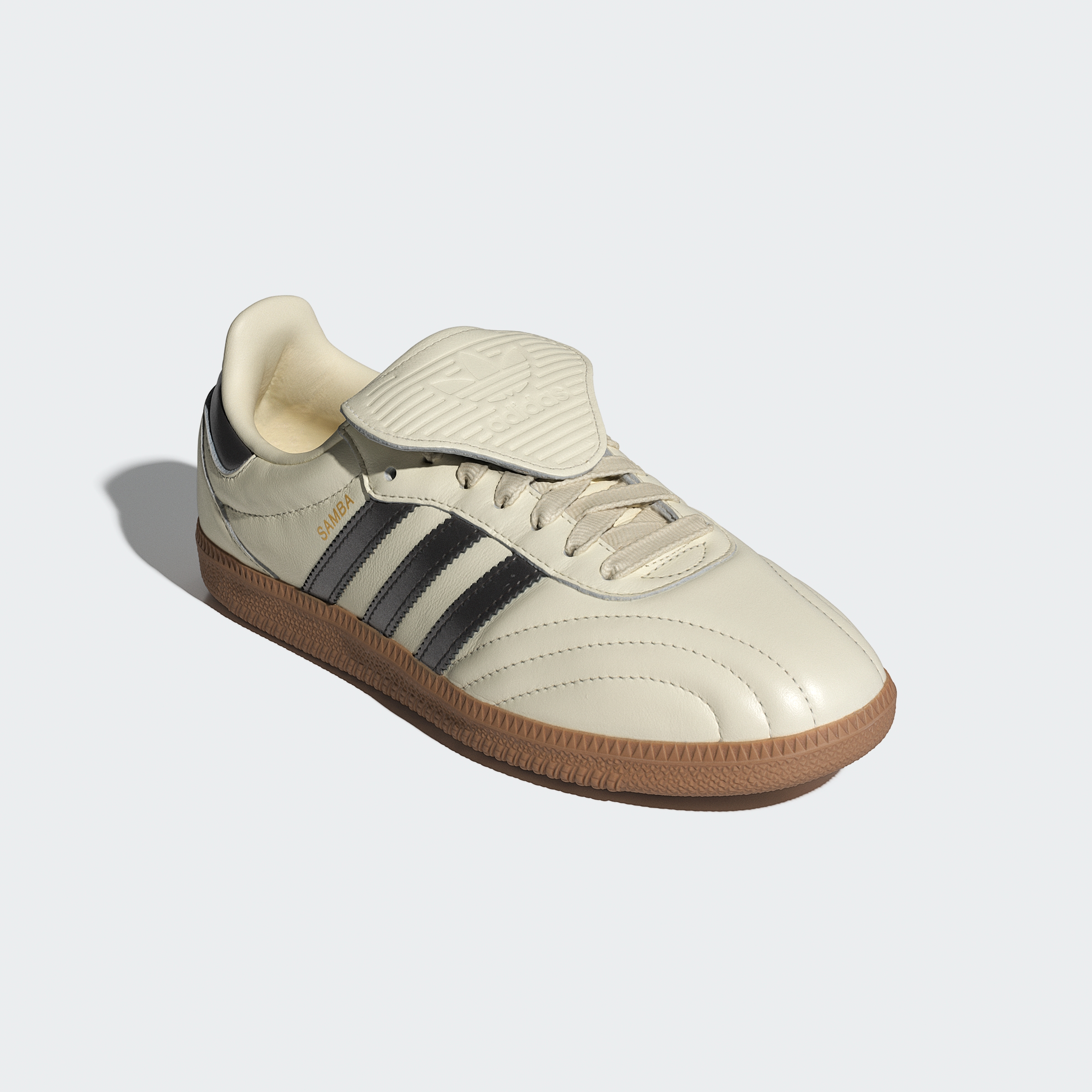 https://assets.adidas.com/images//10a17bbdcc3c4fae8874d4f970098bed_9366/JP6143_04_standard.jpg