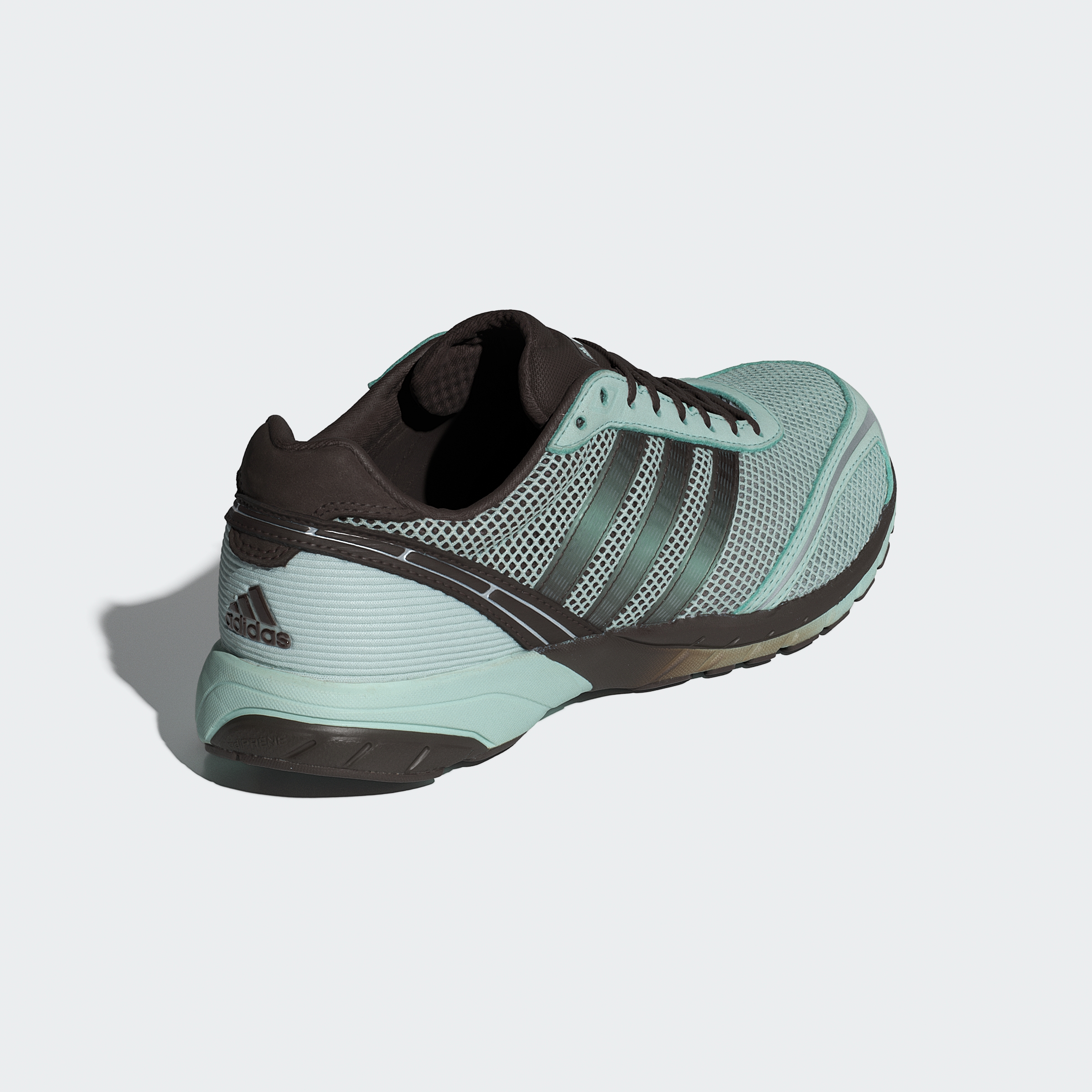 https://assets.adidas.com/images//28e9b9c071814ca691c8f8a440a6b5bf_9366/JQ1787_05_standard_hover.jpg