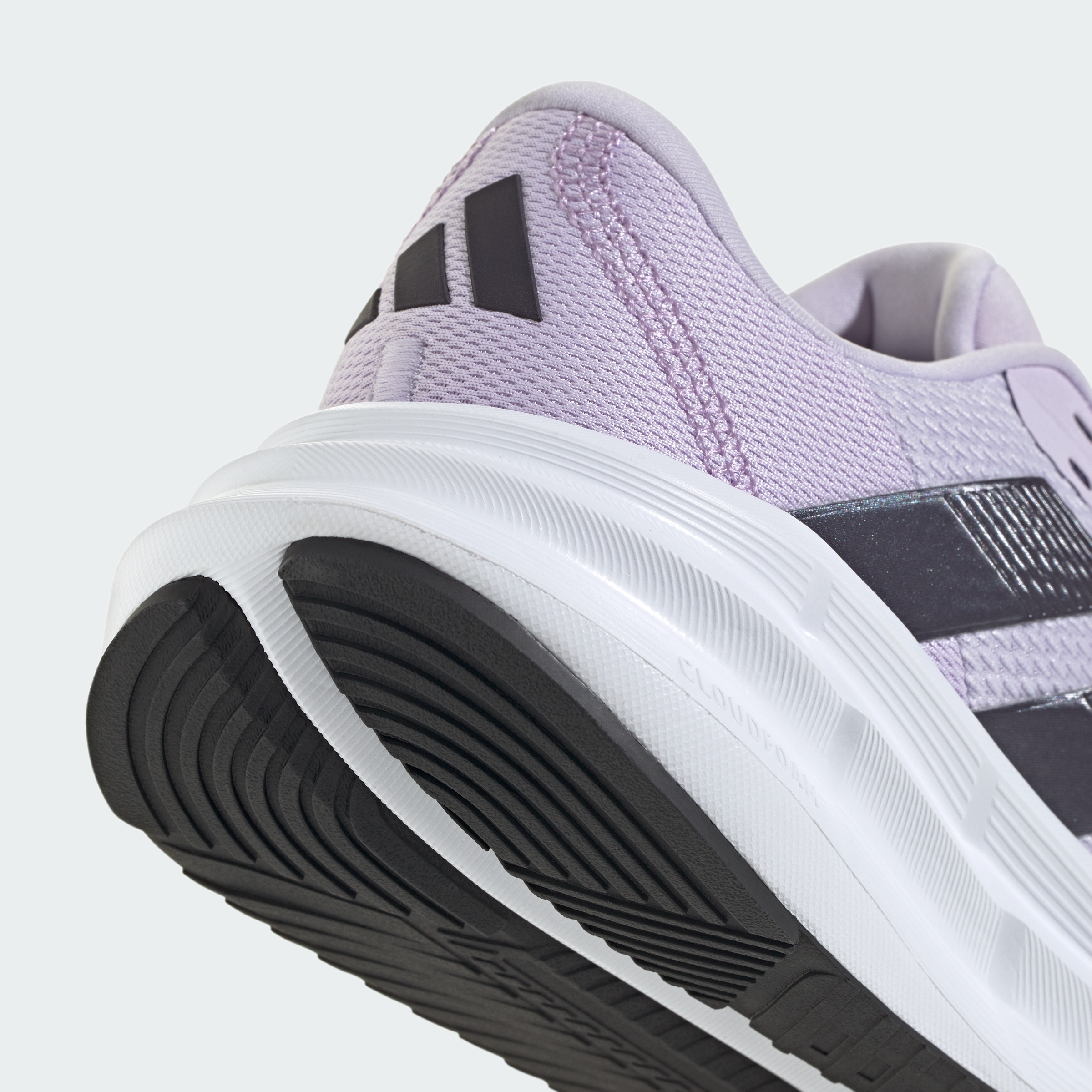 https://assets.adidas.com/images//1f51c195710446efb0e4d3582ff5c746_9366/JQ3324_41_detail.jpg