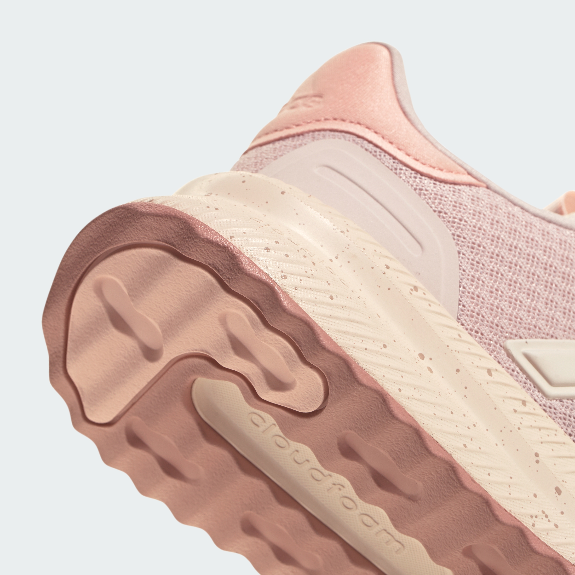 https://assets.adidas.com/images//df290baea68a454aa6077d3a09a4cce8_9366/JQ7169_41_detail.jpg