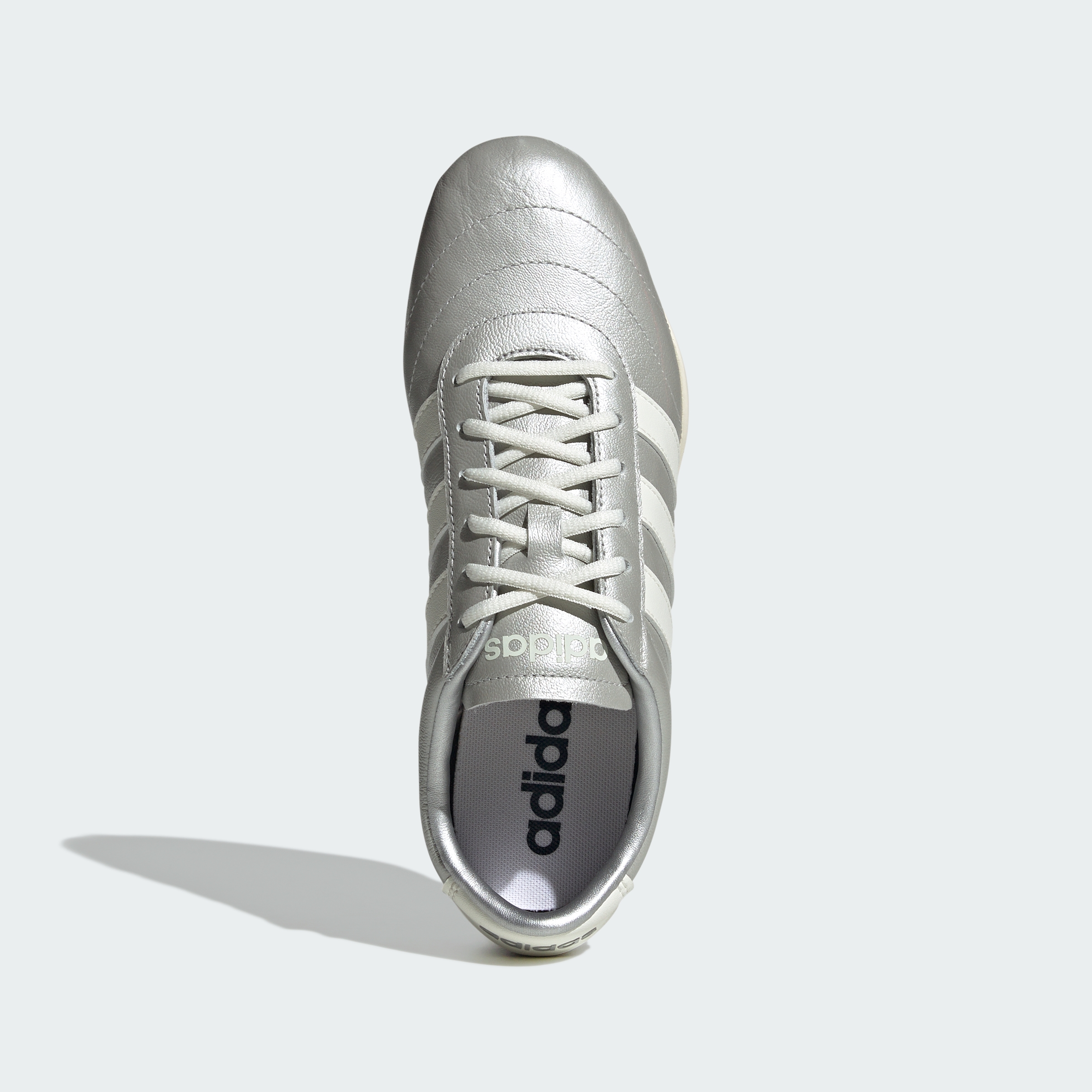 https://assets.adidas.com/images//f6ac74d7836142a8adb3f9c26fdac691_9366/JQ7243_02_standard.jpg