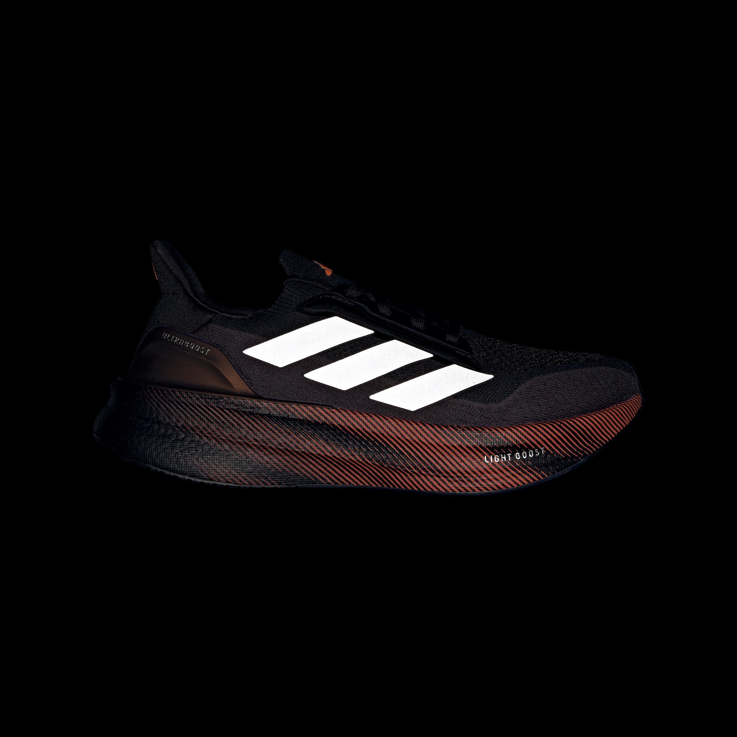 https://assets.adidas.com/images//592bf9d194df4588808eb8d4e28cbe9c_9366/JQ9082_01_03_hover_standard.jpg