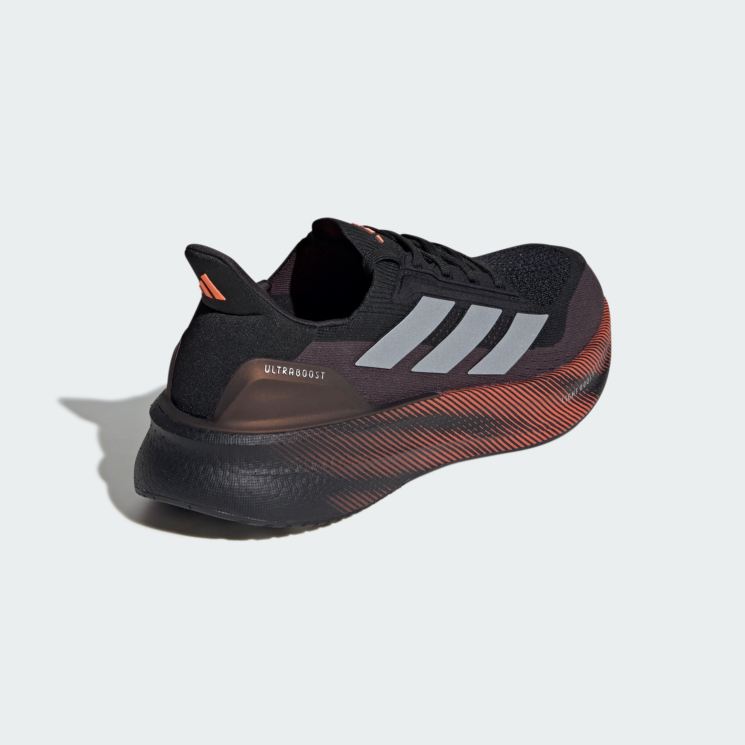 https://assets.adidas.com/images//a5517d6af6b94e6691d2cbab2bb9cd67_9366/JQ9082_05_standard.jpg