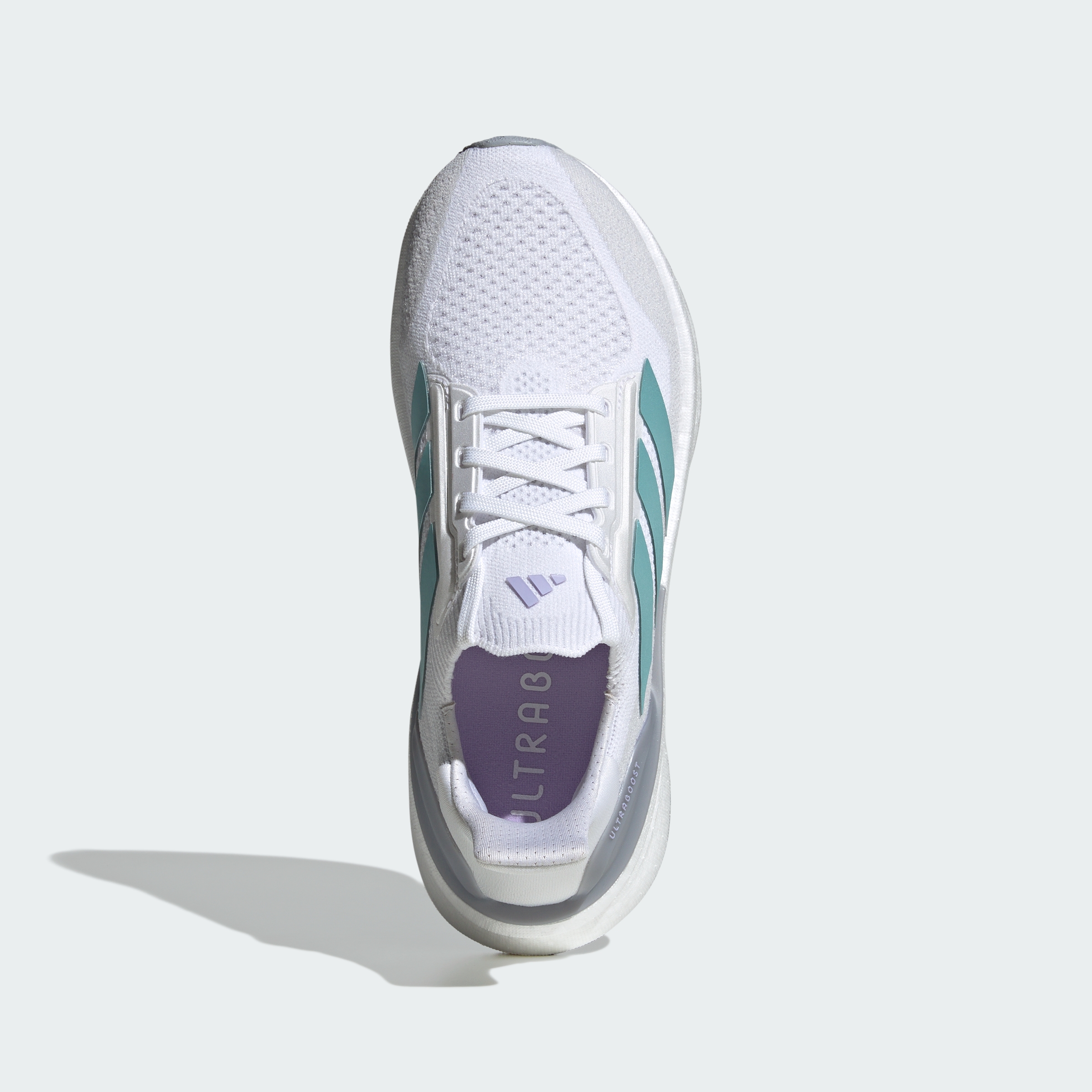https://assets.adidas.com/images//82ae48602ea34ce2a6b1fb912a644c63_9366/JQ9083_02_standard.jpg