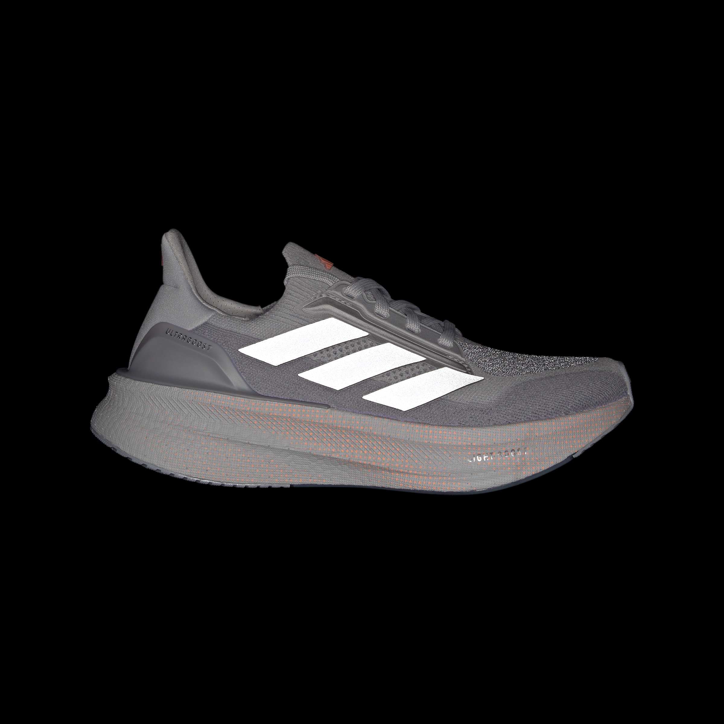 https://assets.adidas.com/images//16df2adc95ee4696bdeb971ba8e831a8_9366/JQ9084_01_03_hover_standard.jpg