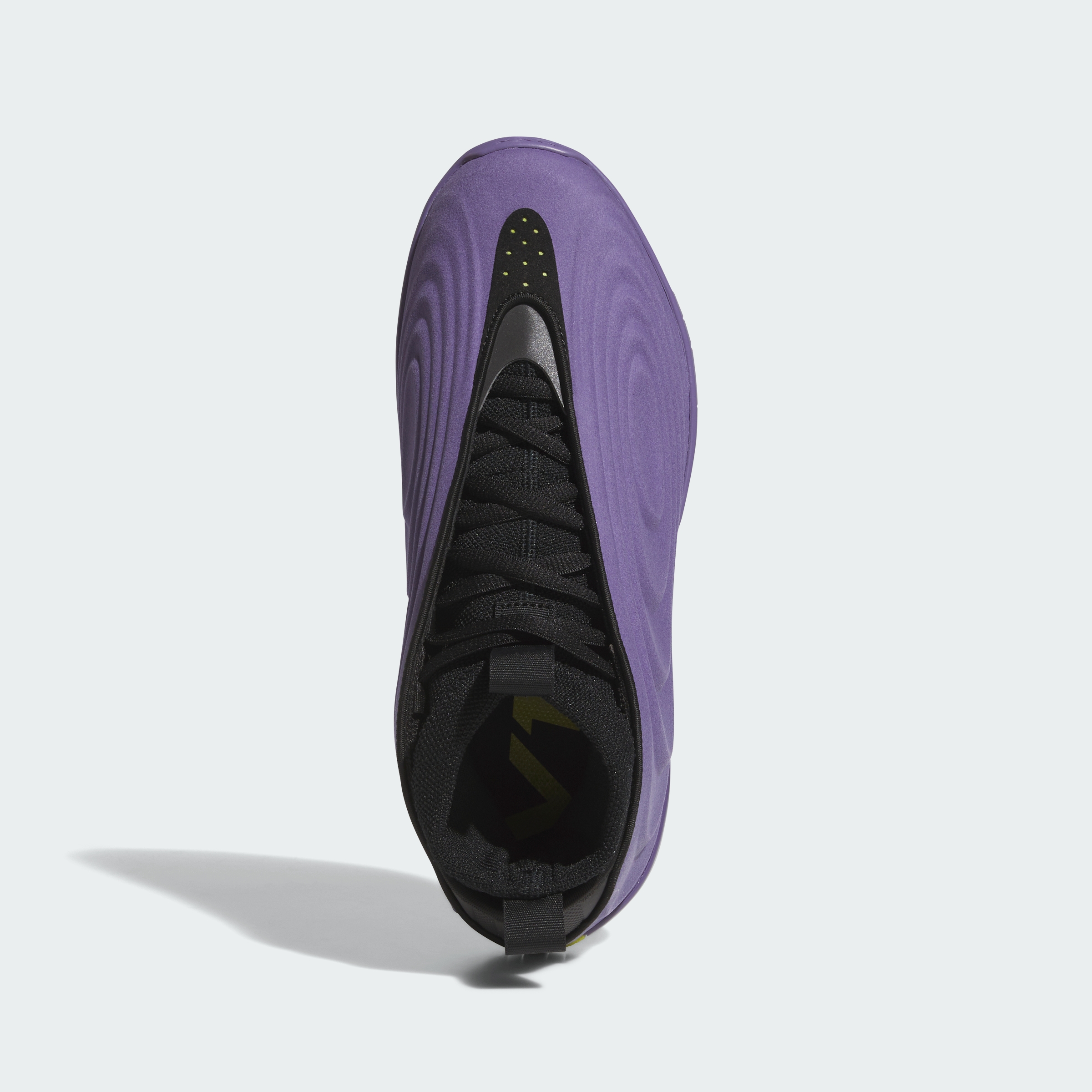 https://assets.adidas.com/images//c8e218860eb841539f670a5f7c3bd233_9366/JQ9426_02_standard.jpg