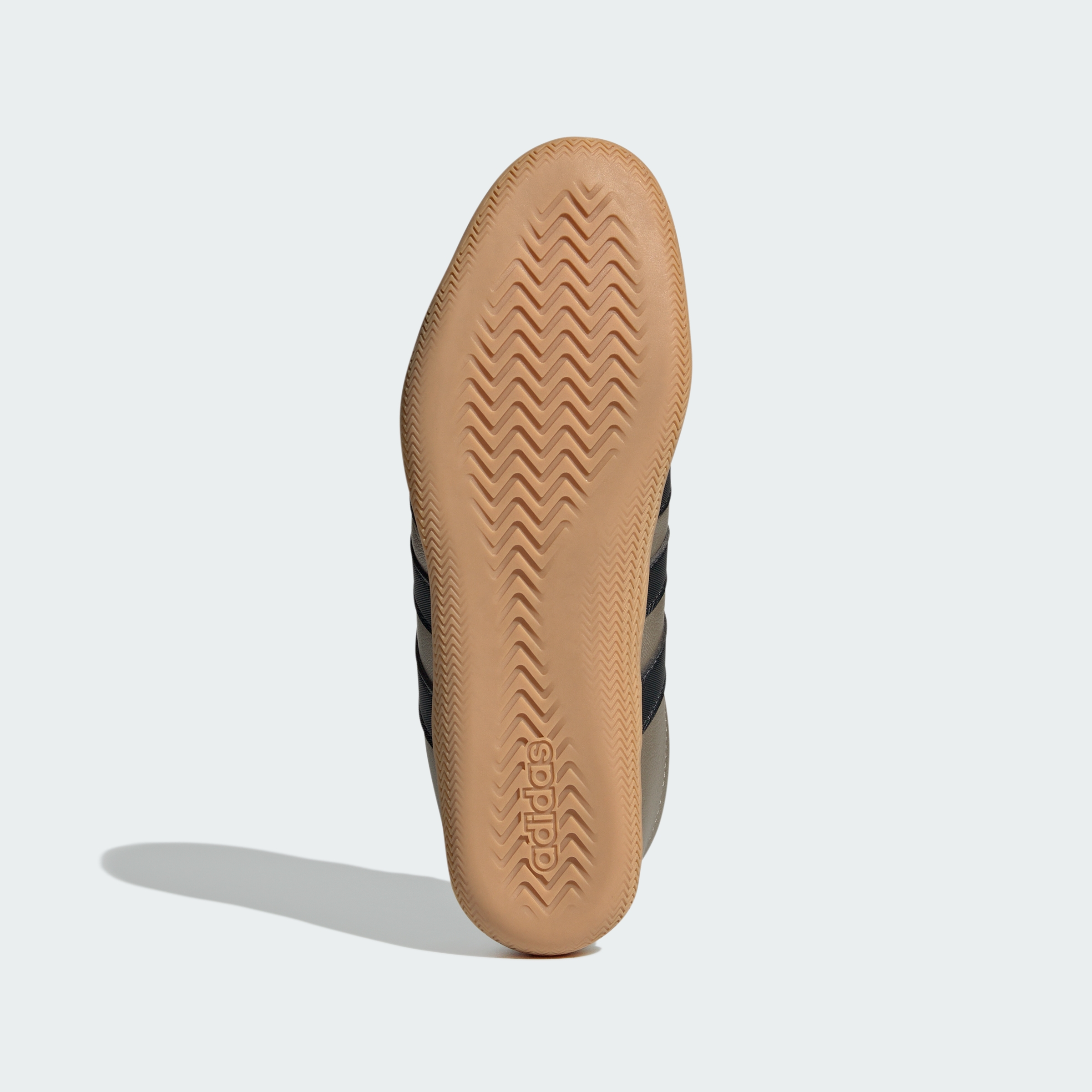 https://assets.adidas.com/images//6ee2495a0bf64c178b3e47fdf0b04603_9366/JQ9681_03_standard.jpg