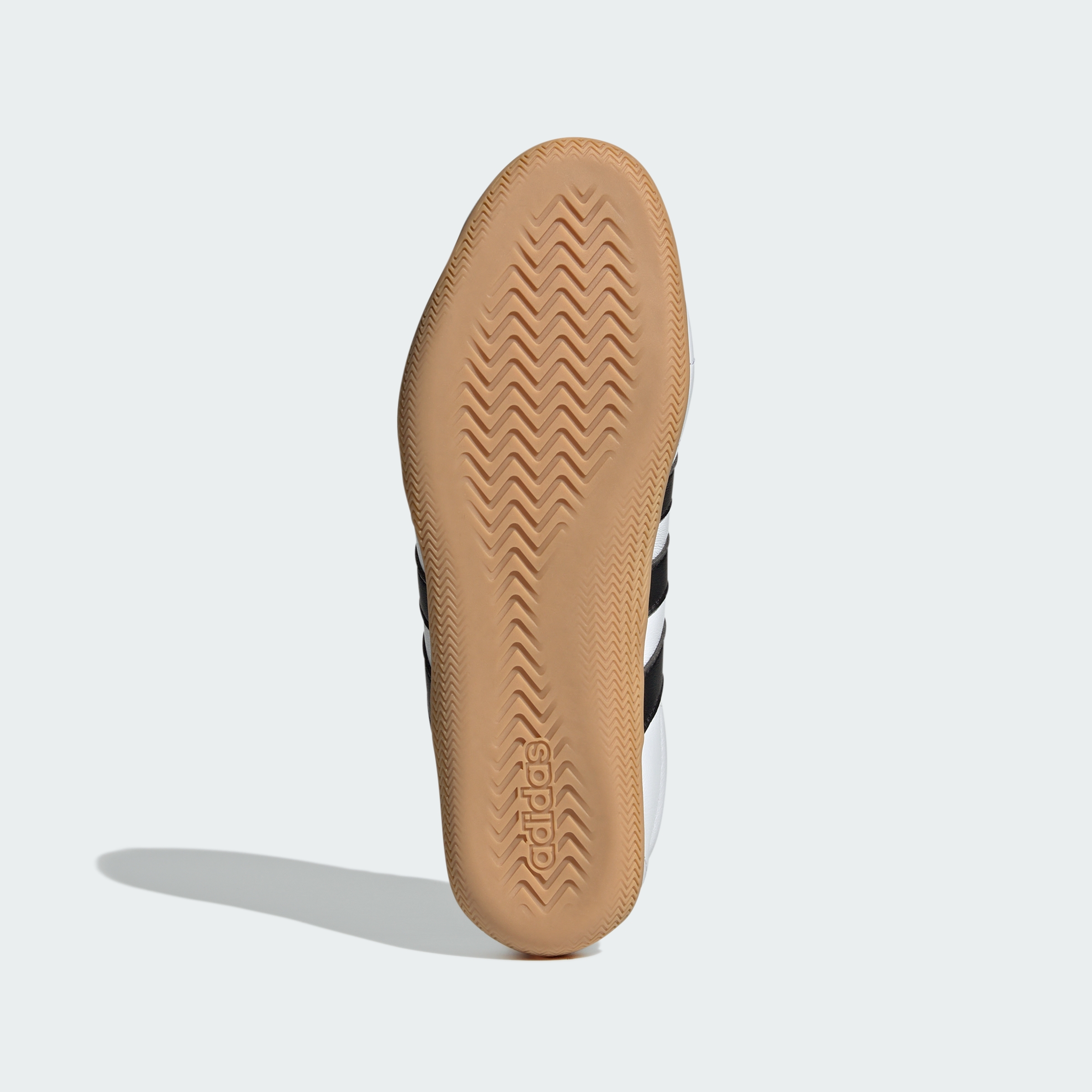 https://assets.adidas.com/images//22be7acb9def47c982bb63c61c7e3353_9366/JQ9688_03_standard.jpg