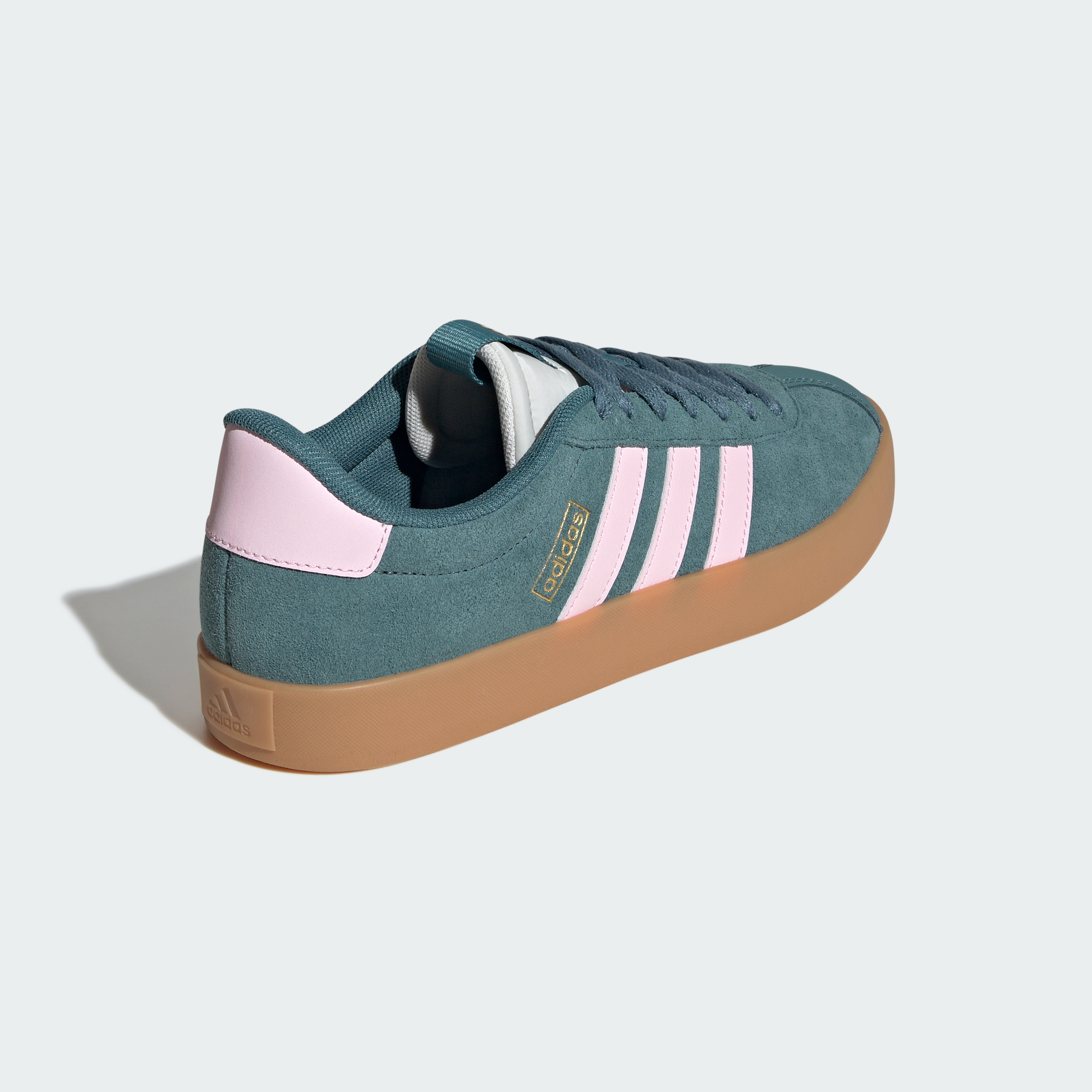 https://assets.adidas.com/images//e6543b817e494ff0b9ad06585c38e1c0_9366/JR0955_05_standard.jpg
