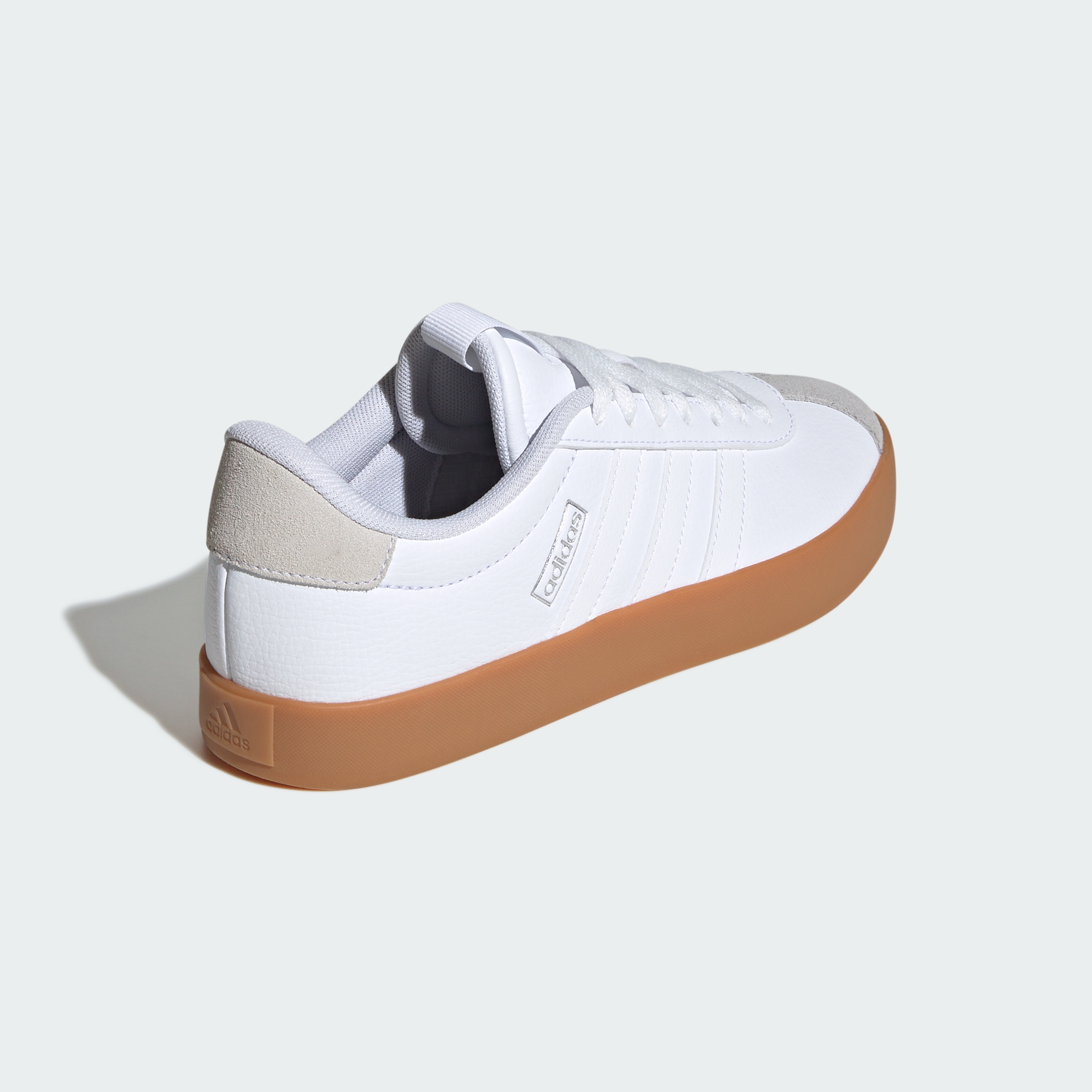 https://assets.adidas.com/images//d417df5552154fd99a3bdcd95ac77c98_9366/JR8660_05_standard.jpg