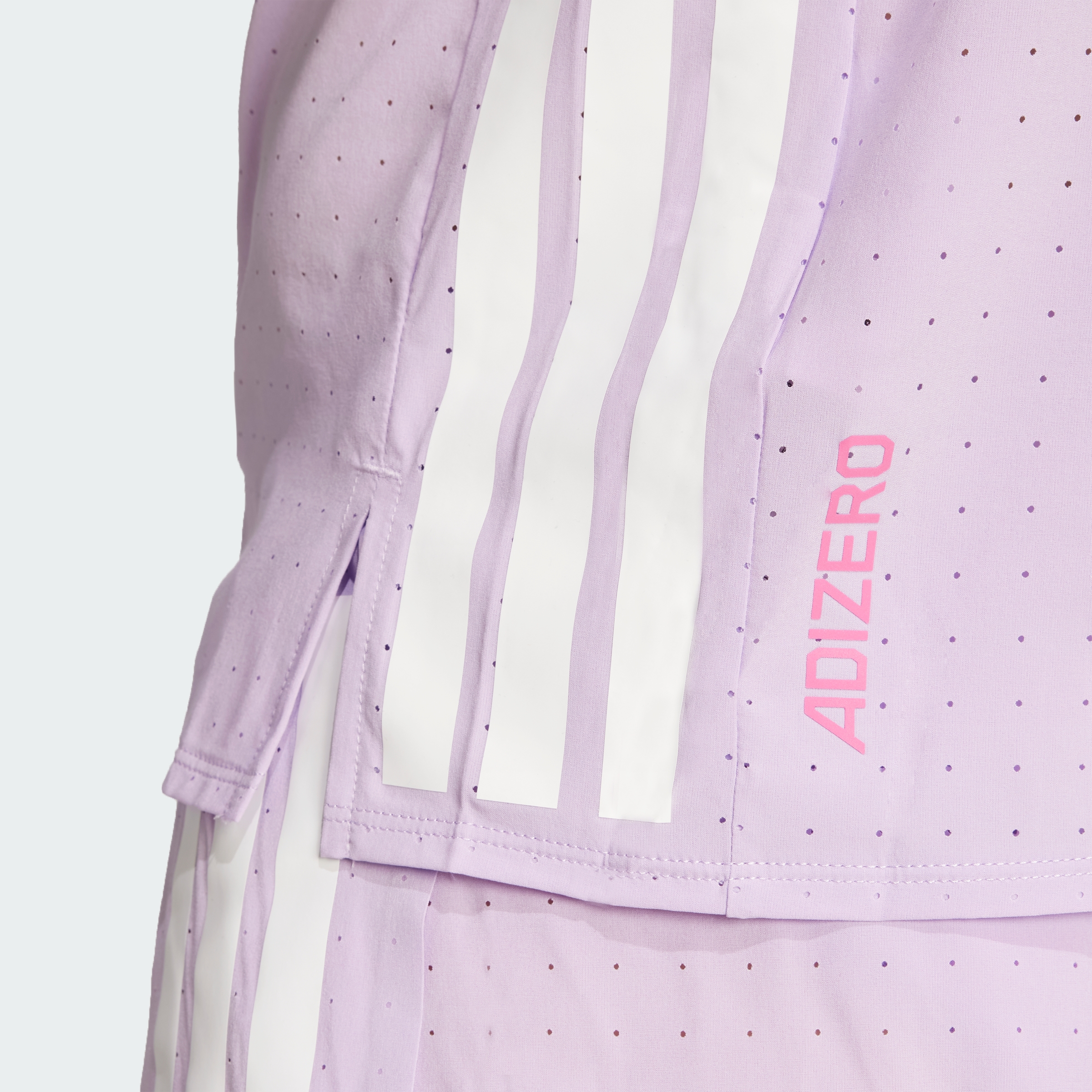 https://assets.adidas.com/images//d8677abd90e448a68d6ddb743cd385d4_9366/JV7173_41_detail.jpg