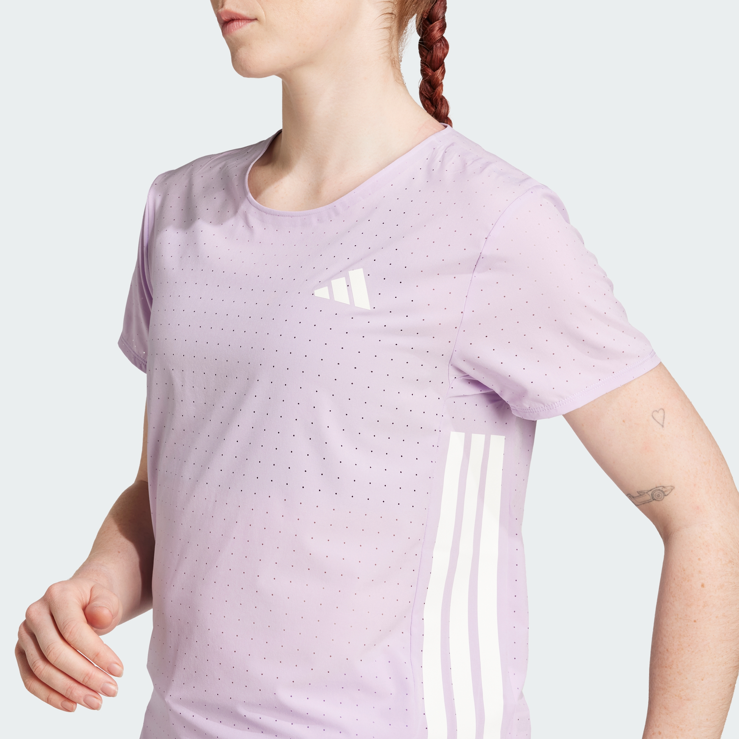 https://assets.adidas.com/images//732d79df6f9a42009dfbf2076a4012ee_9366/JV7173_42_detail.jpg
