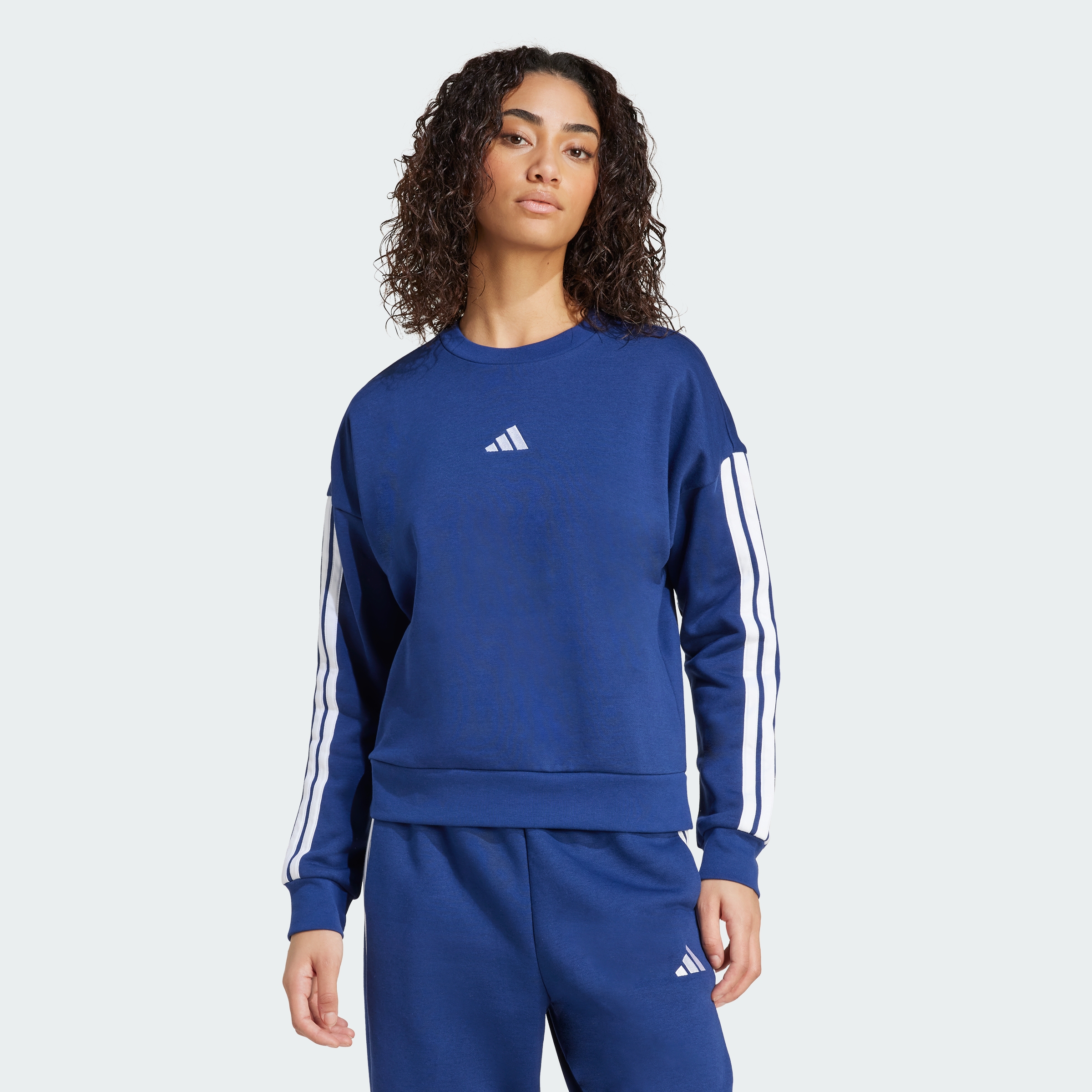 https://assets.adidas.com/images/38ef7bde27e74881b86d749ef8c74336_9366/JX7687_000_plp_model.jpgJX7687_000_plp_model.jpg