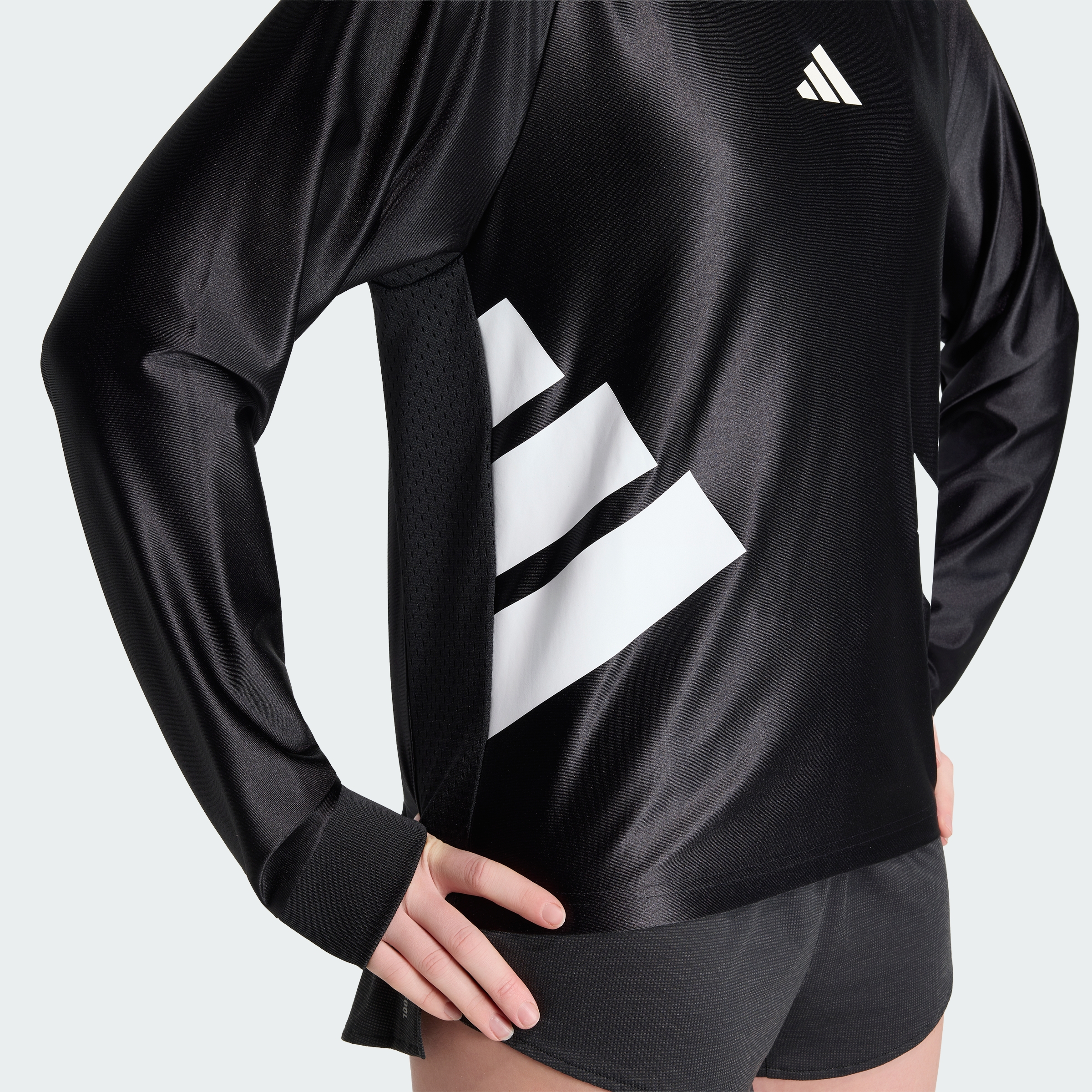 https://assets.adidas.com/images//673a8e526af74a6298d82a1e2c1908e9_9366/JY8672_41_detail.jpg