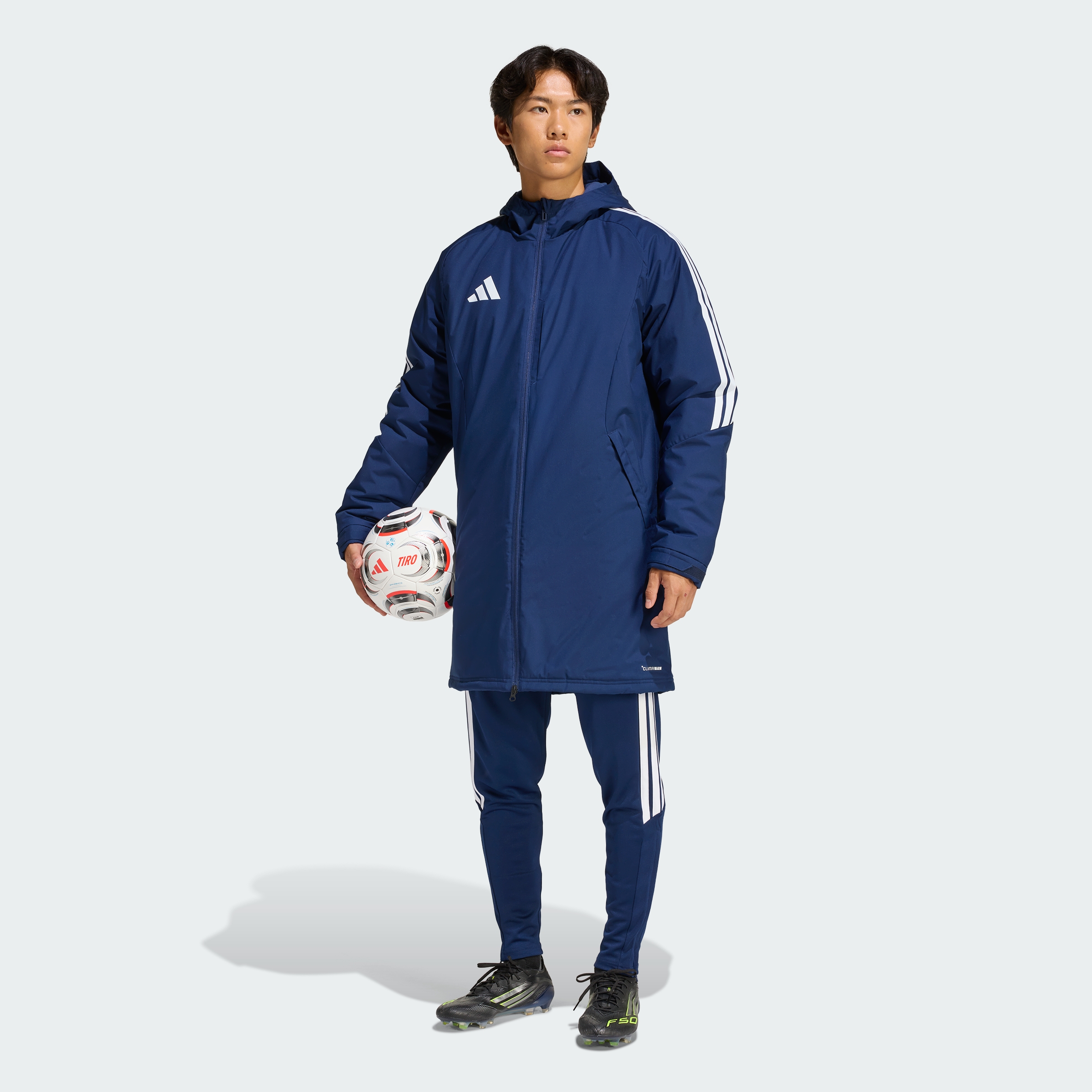 https://assets.adidas.com/images//b29aa23caf5743a993574bf1c49741a2_9366/KA8022_25_model.jpg