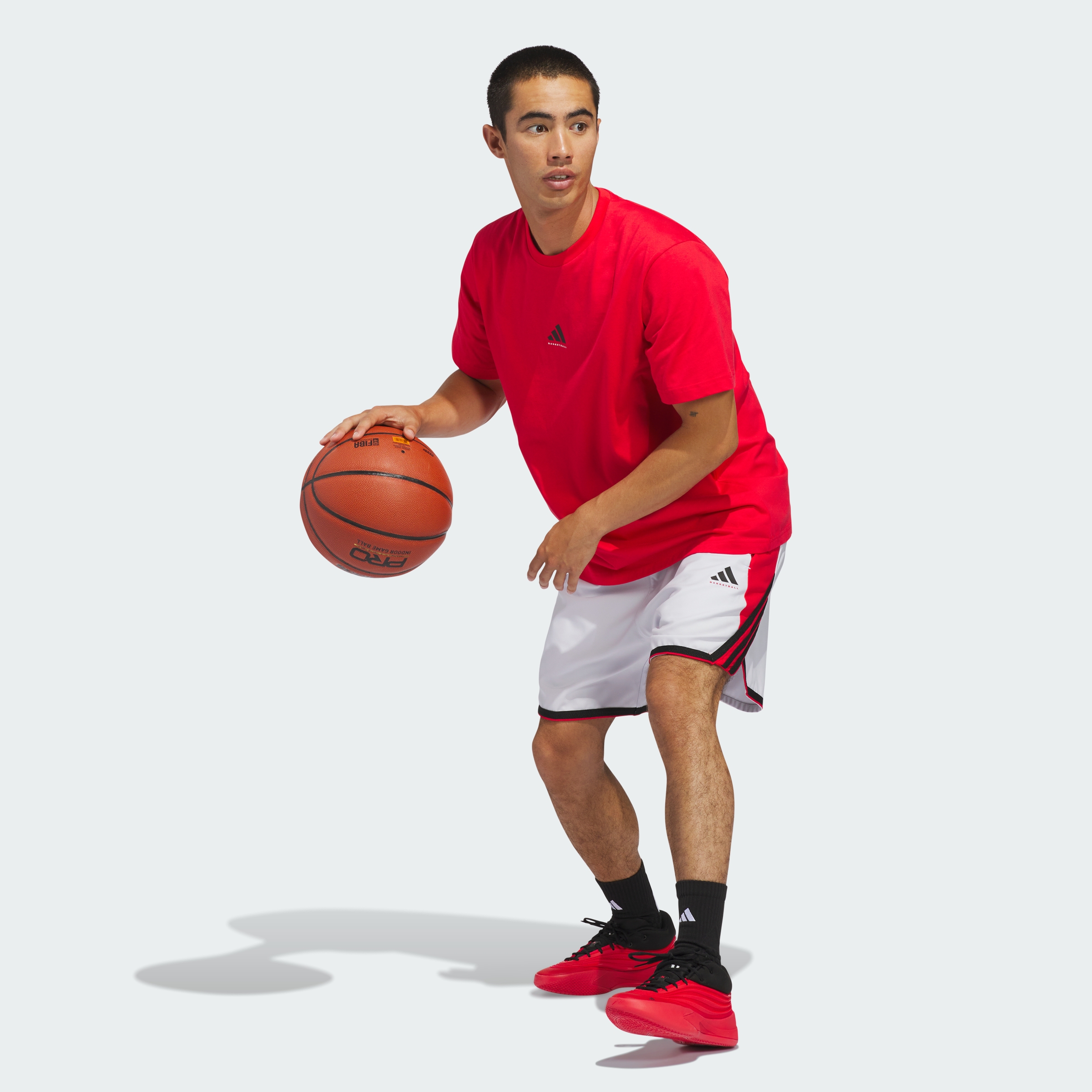 https://assets.adidas.com/images//ba4f8e758a9e4779a9f88a4f0cfc9b5b_9366/KB5410_25_model.jpg
