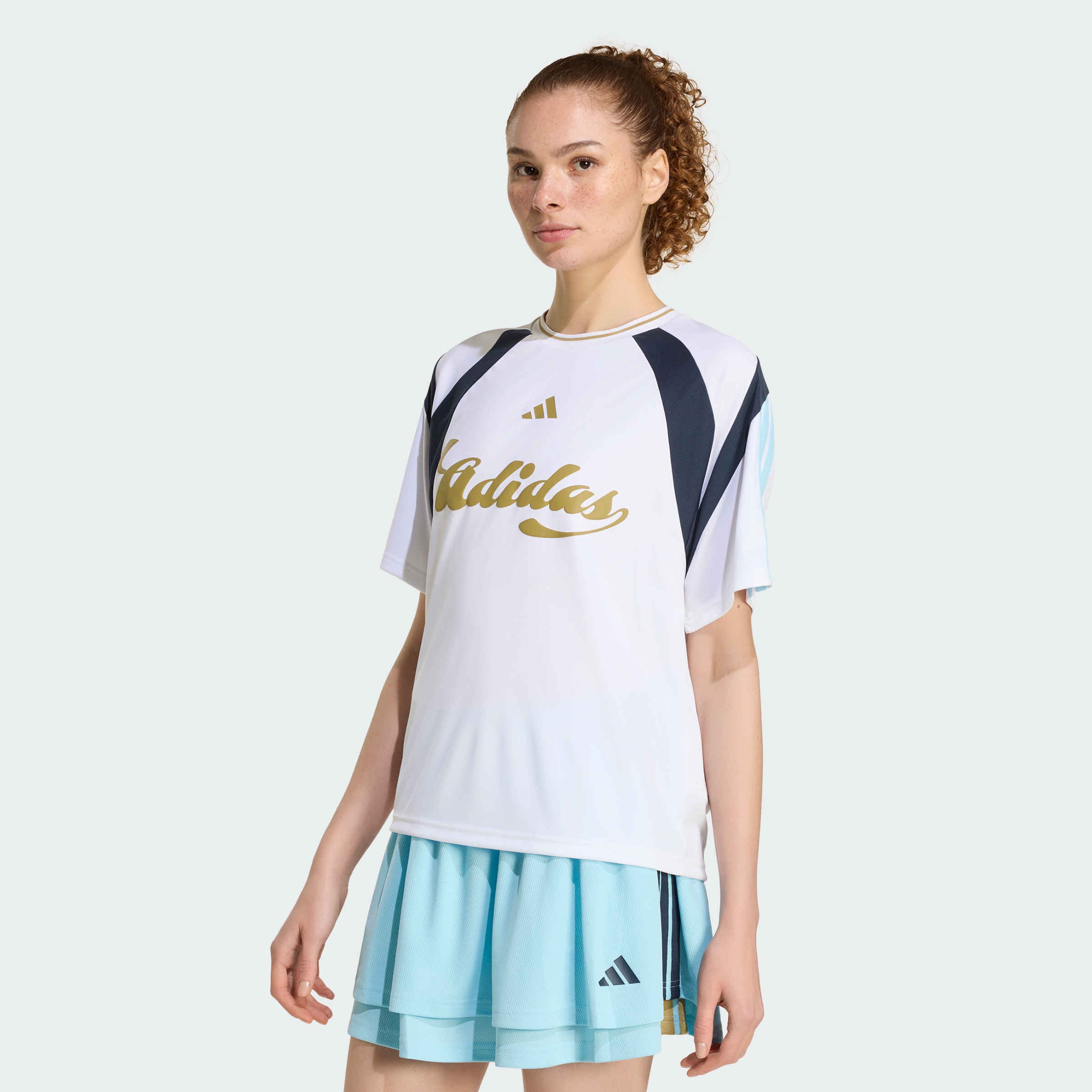 https://assets.adidas.com/images/8947a84746234025acd4ce36ff82aeb2_9366/KB6131_000_plp_model.jpgKB6131_000_plp_model.jpg